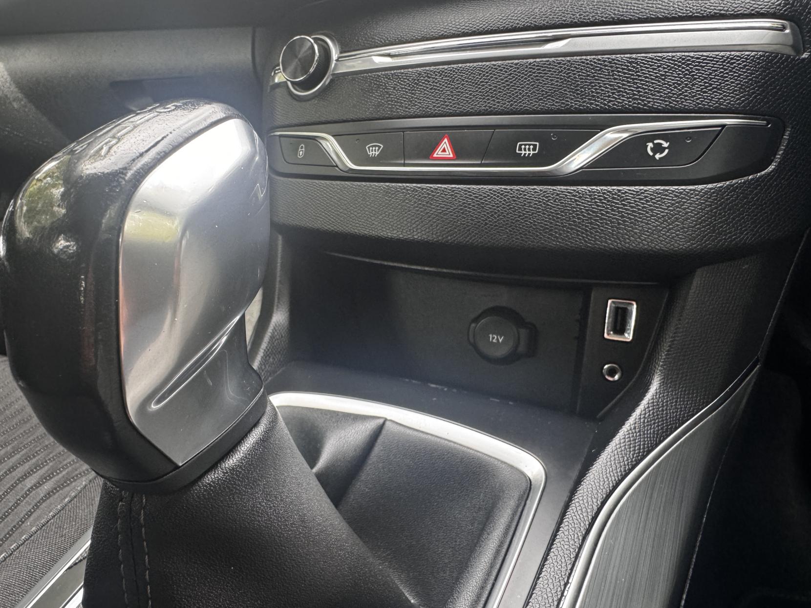 Peugeot 308 1.6 HDi Active Hatchback 5dr Diesel Manual Euro 5 (92 ps)