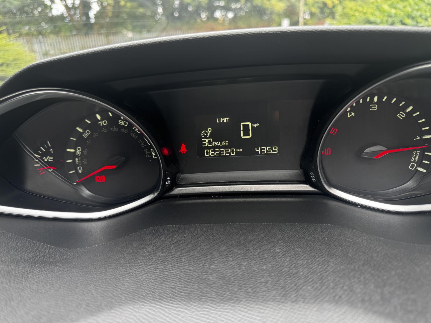 Peugeot 308 1.6 HDi Active Hatchback 5dr Diesel Manual Euro 5 (92 ps)