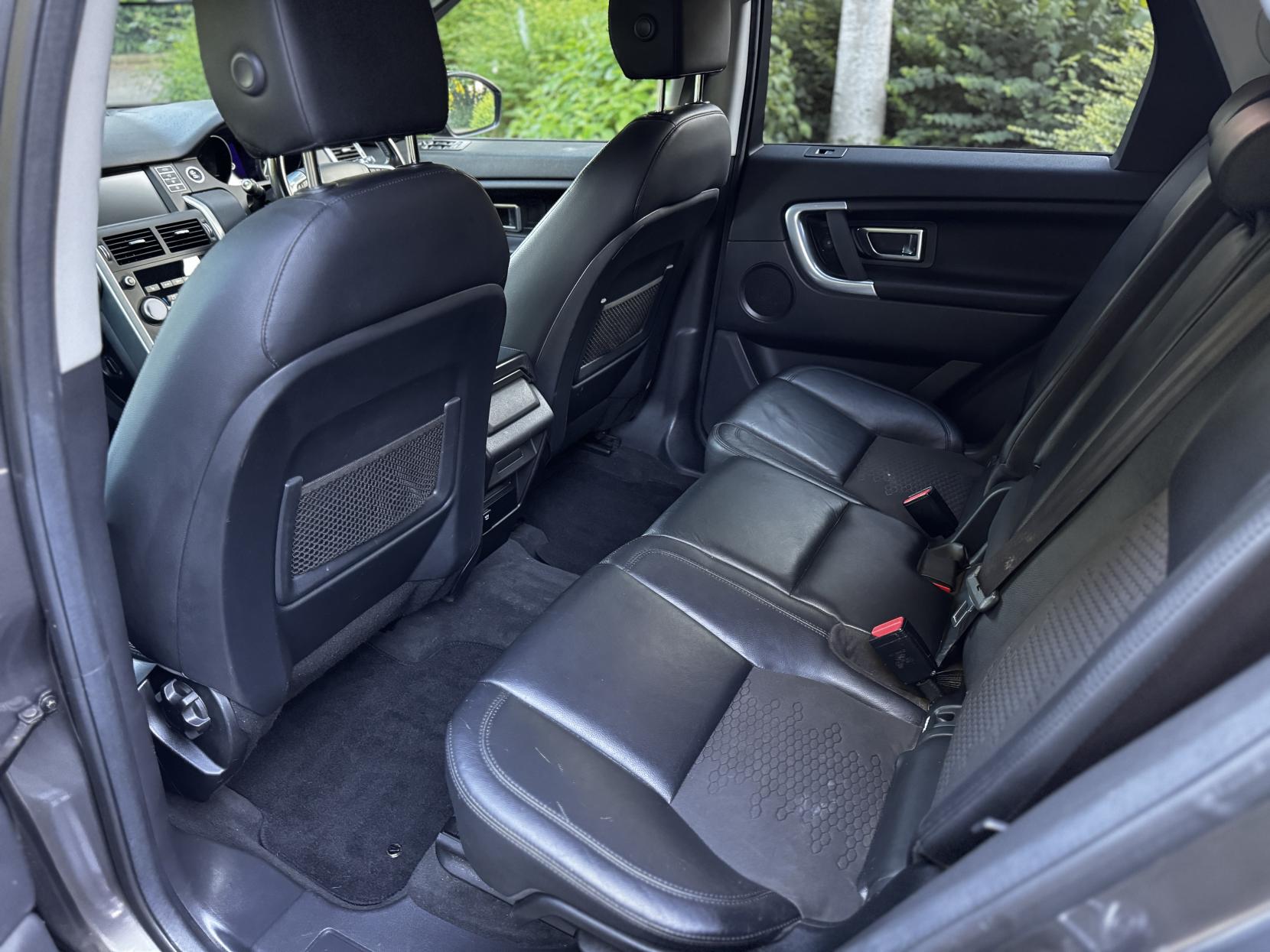 Land Rover Discovery Sport 2.0 TD4 SE Tech SUV 5dr Diesel Manual 4WD Euro 6 (s/s) (180 ps)
