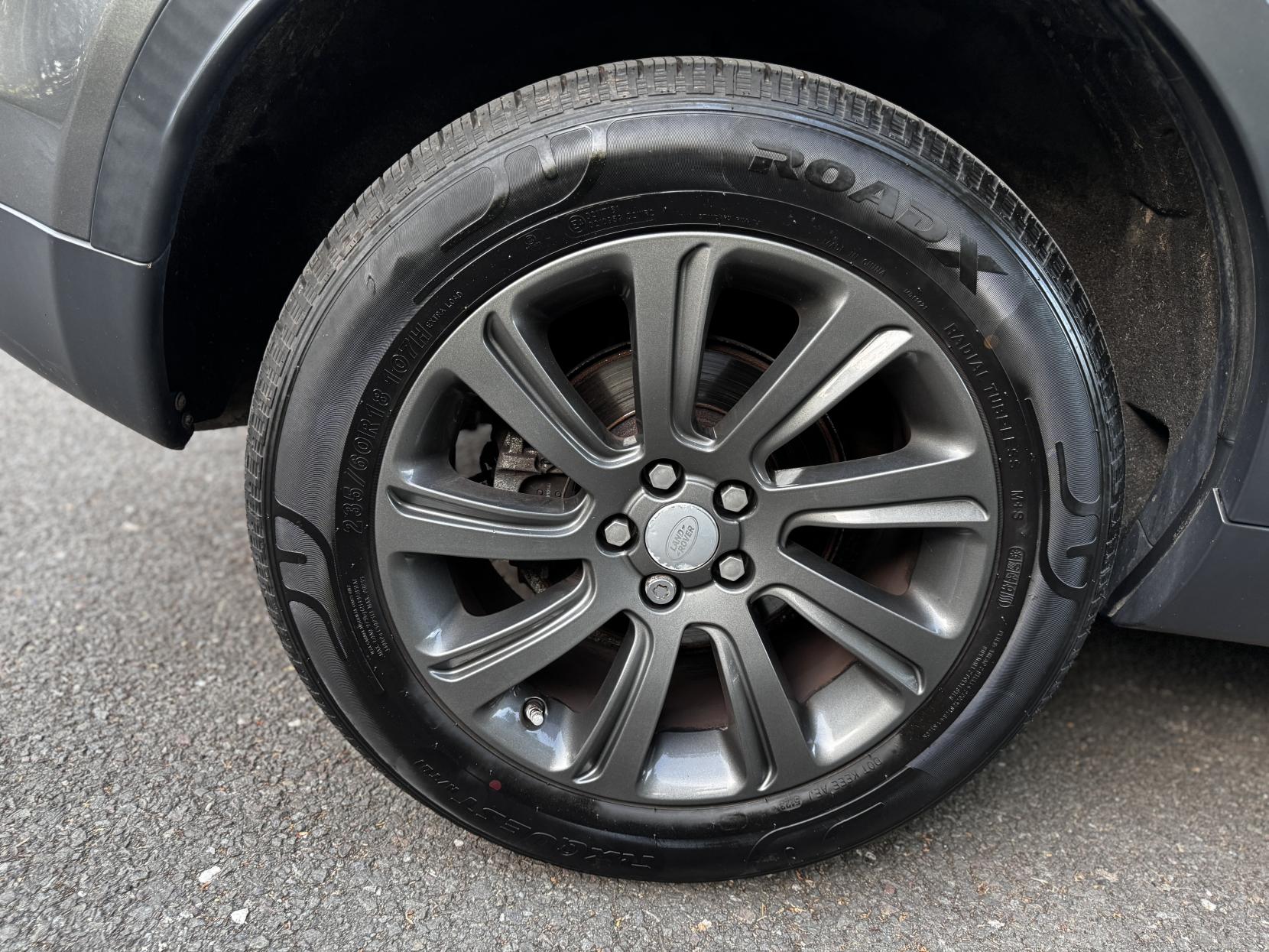 Land Rover Discovery Sport 2.0 TD4 SE Tech SUV 5dr Diesel Manual 4WD Euro 6 (s/s) (180 ps)