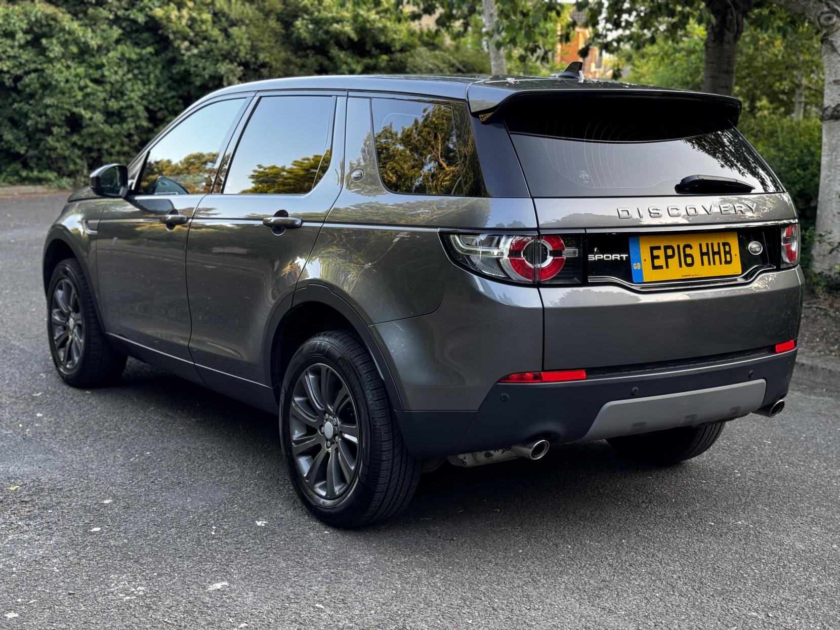 Land Rover Discovery Sport 2.0 TD4 SE Tech SUV 5dr Diesel Manual 4WD Euro 6 (s/s) (180 ps)
