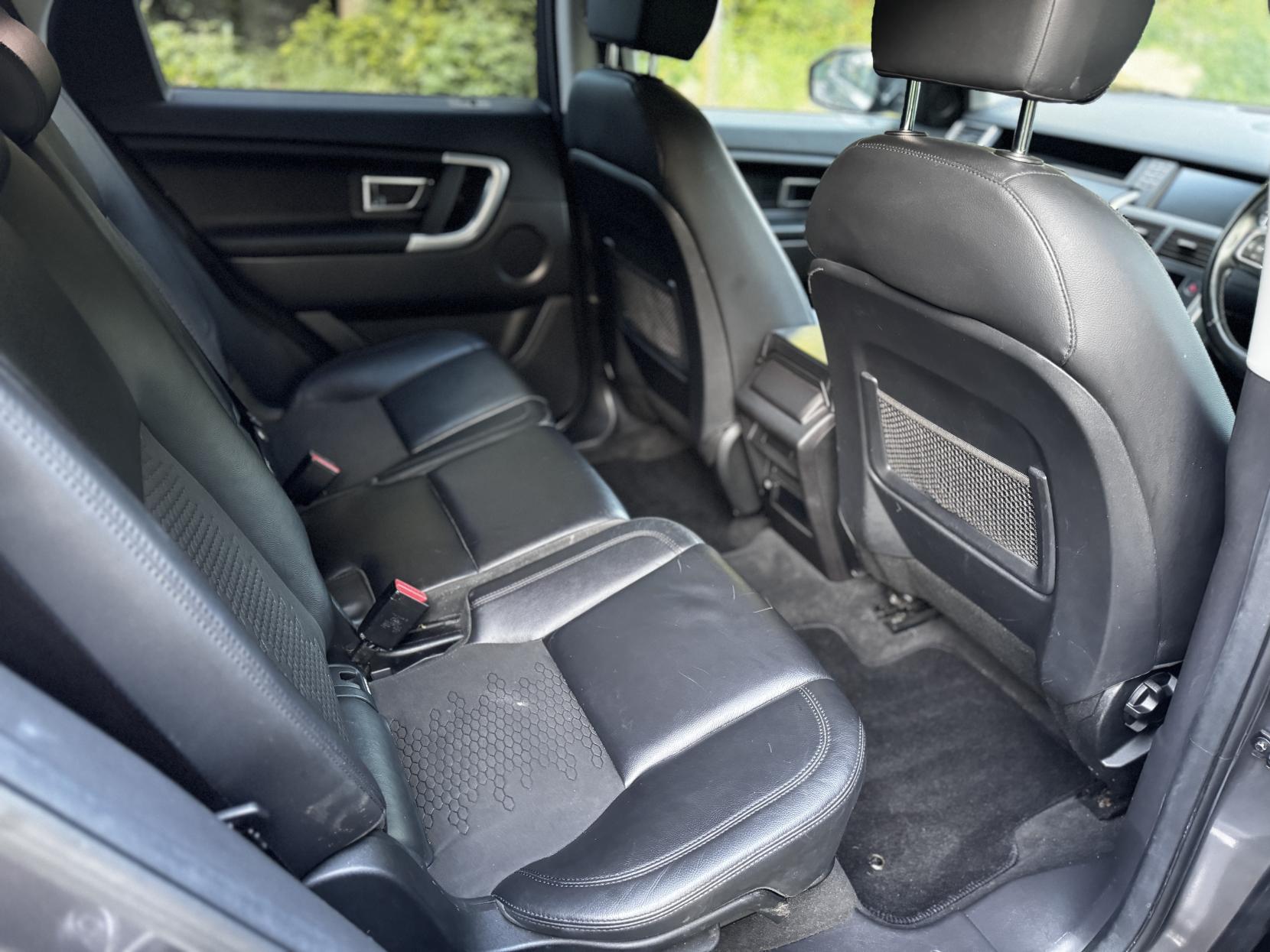 Land Rover Discovery Sport 2.0 TD4 SE Tech SUV 5dr Diesel Manual 4WD Euro 6 (s/s) (180 ps)
