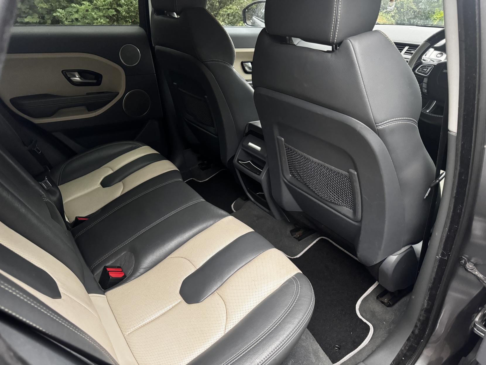 Land Rover Range Rover Evoque 2.2 SD4 Dynamic SUV 5dr Diesel Auto 4WD Euro 5 (s/s) (190 ps)