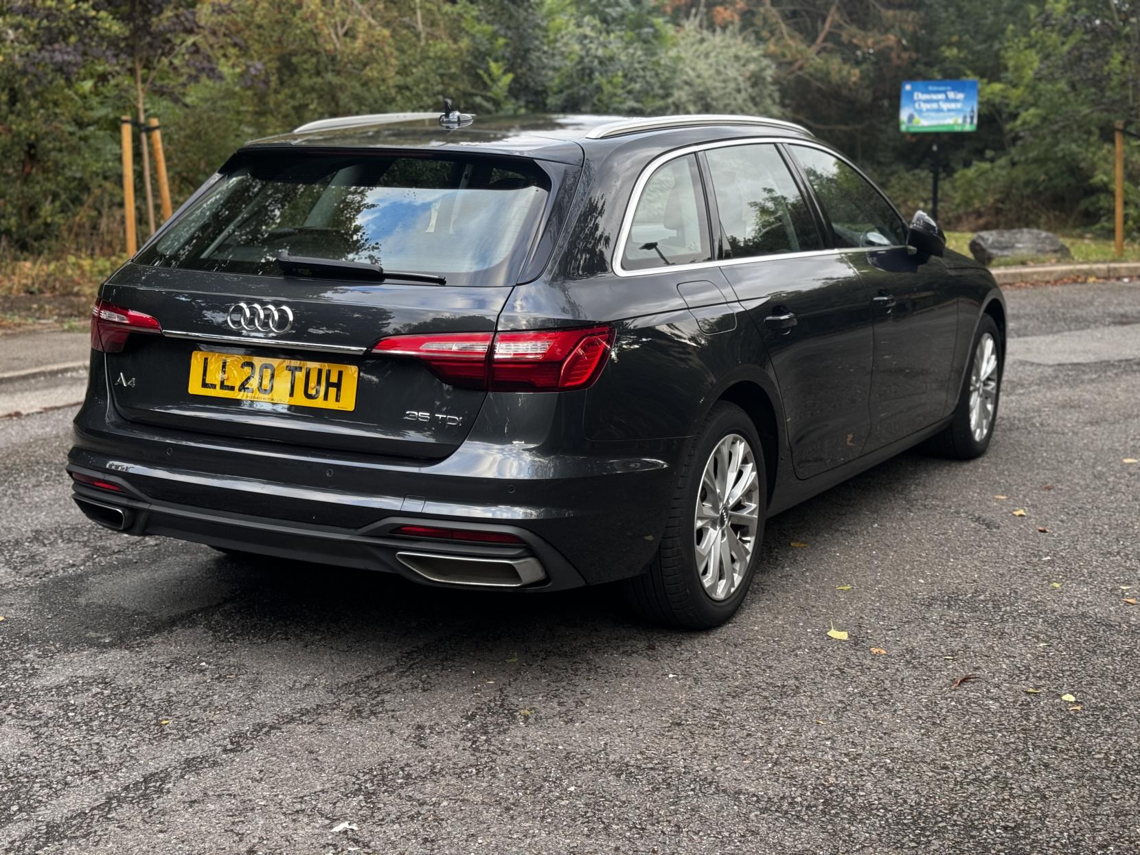 Audi A4 Avant 2.0 TDI 35 Technik Estate 5dr Diesel S Tronic Euro 6 (s/s) (163 ps)