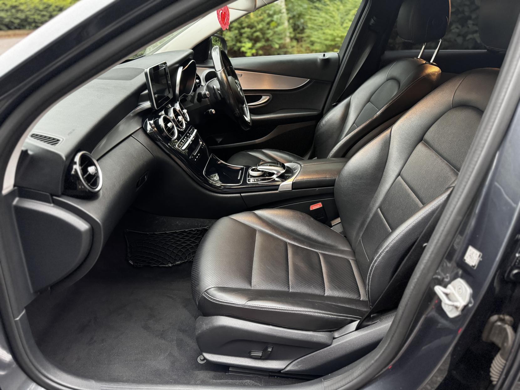 Mercedes-Benz C Class 2.1 C250 BlueTEC Sport Saloon 4dr Diesel G-Tronic+ Euro 6 (s/s) (204 ps)
