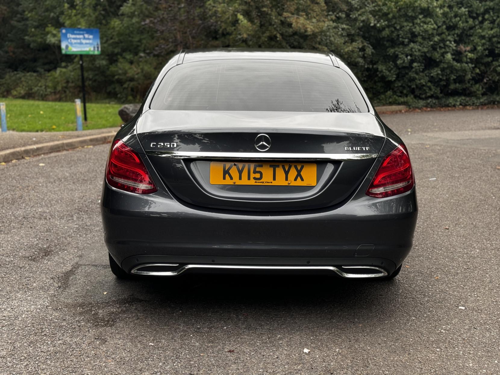 Mercedes-Benz C Class 2.1 C250 BlueTEC Sport Saloon 4dr Diesel G-Tronic+ Euro 6 (s/s) (204 ps)