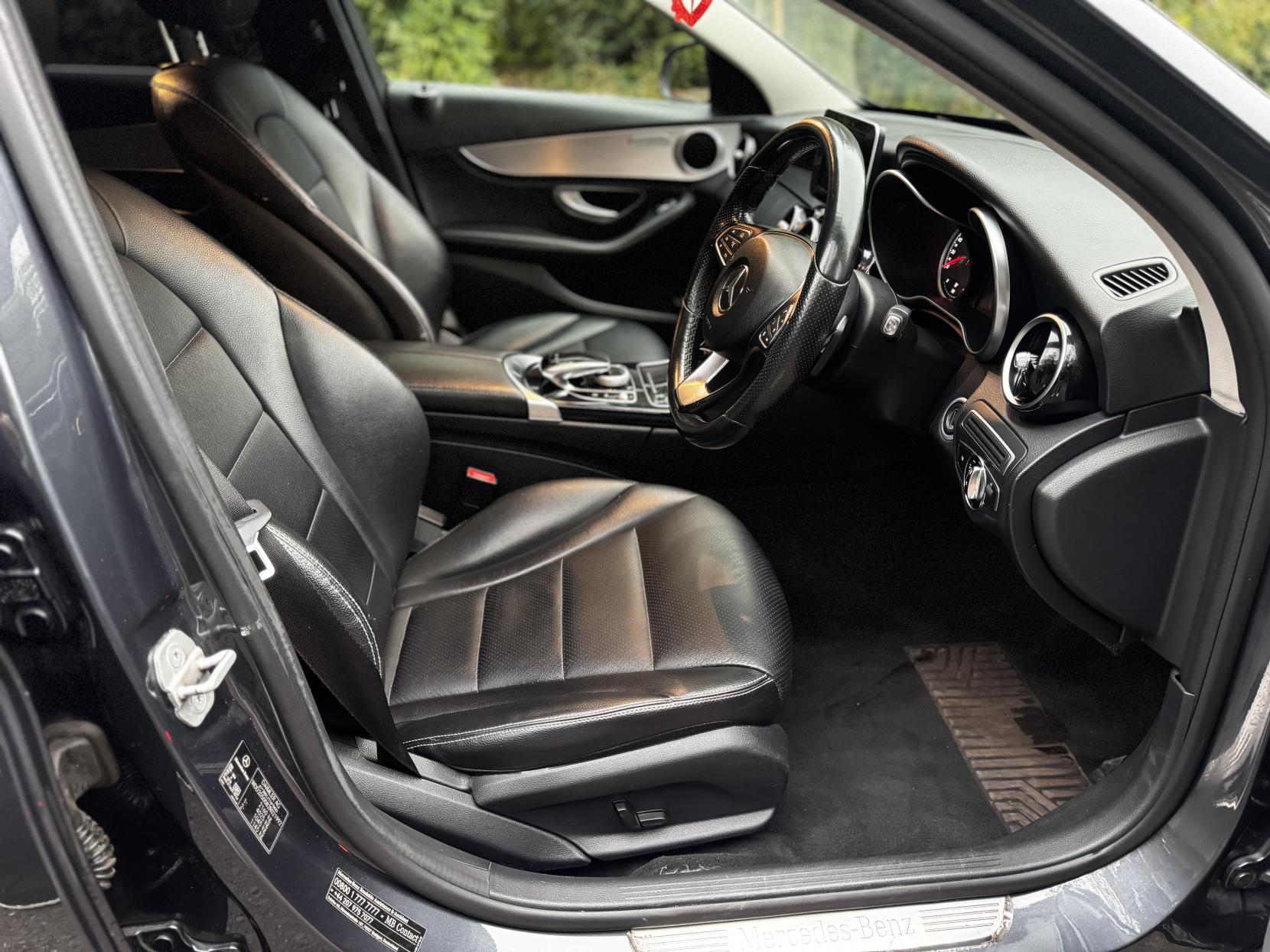 Mercedes-Benz C Class 2.1 C250 BlueTEC Sport Saloon 4dr Diesel G-Tronic+ Euro 6 (s/s) (204 ps)