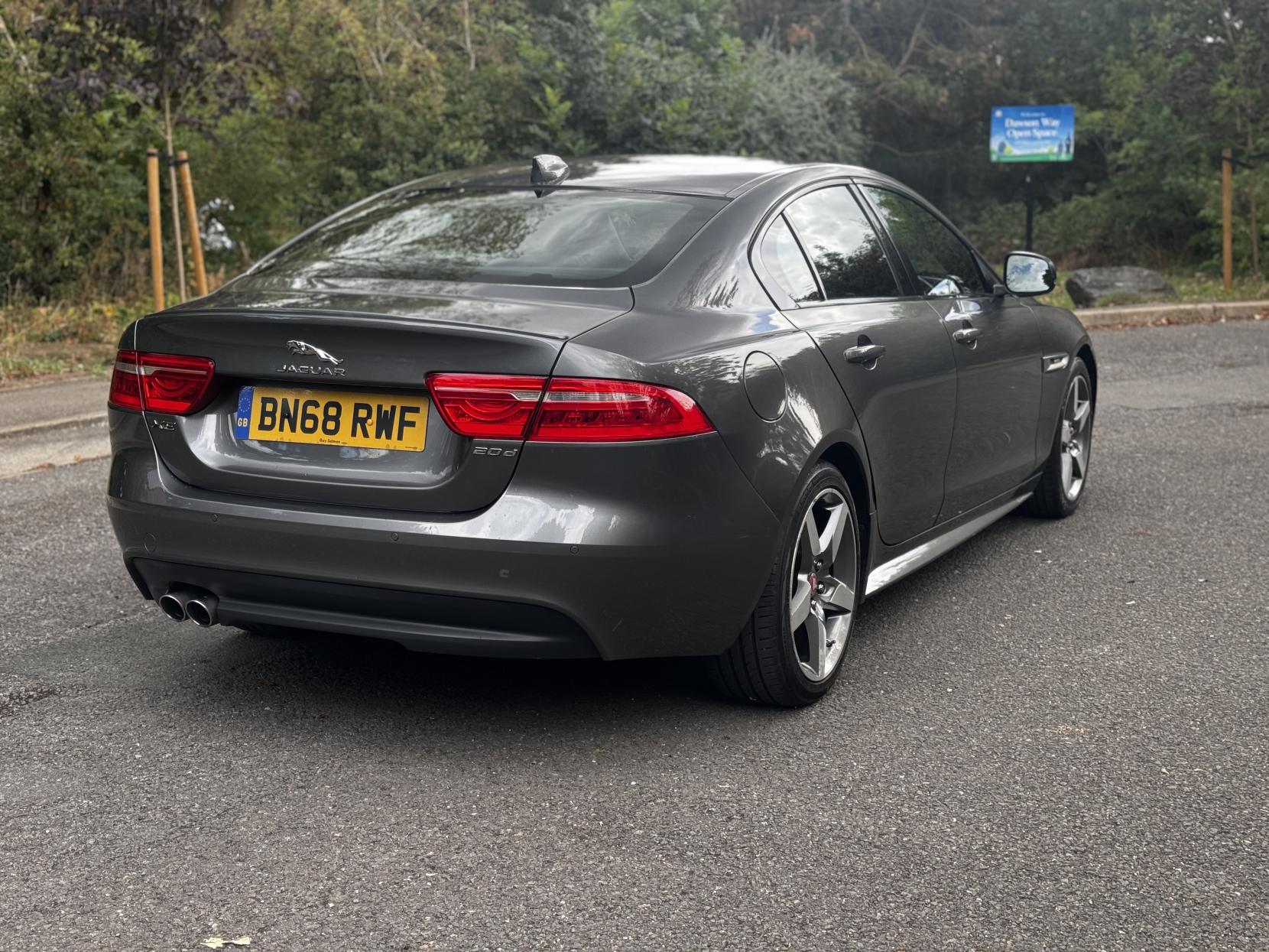 Jaguar XE 2.0d R-Sport Saloon 4dr Diesel Auto Euro 6 (s/s) (180 ps)