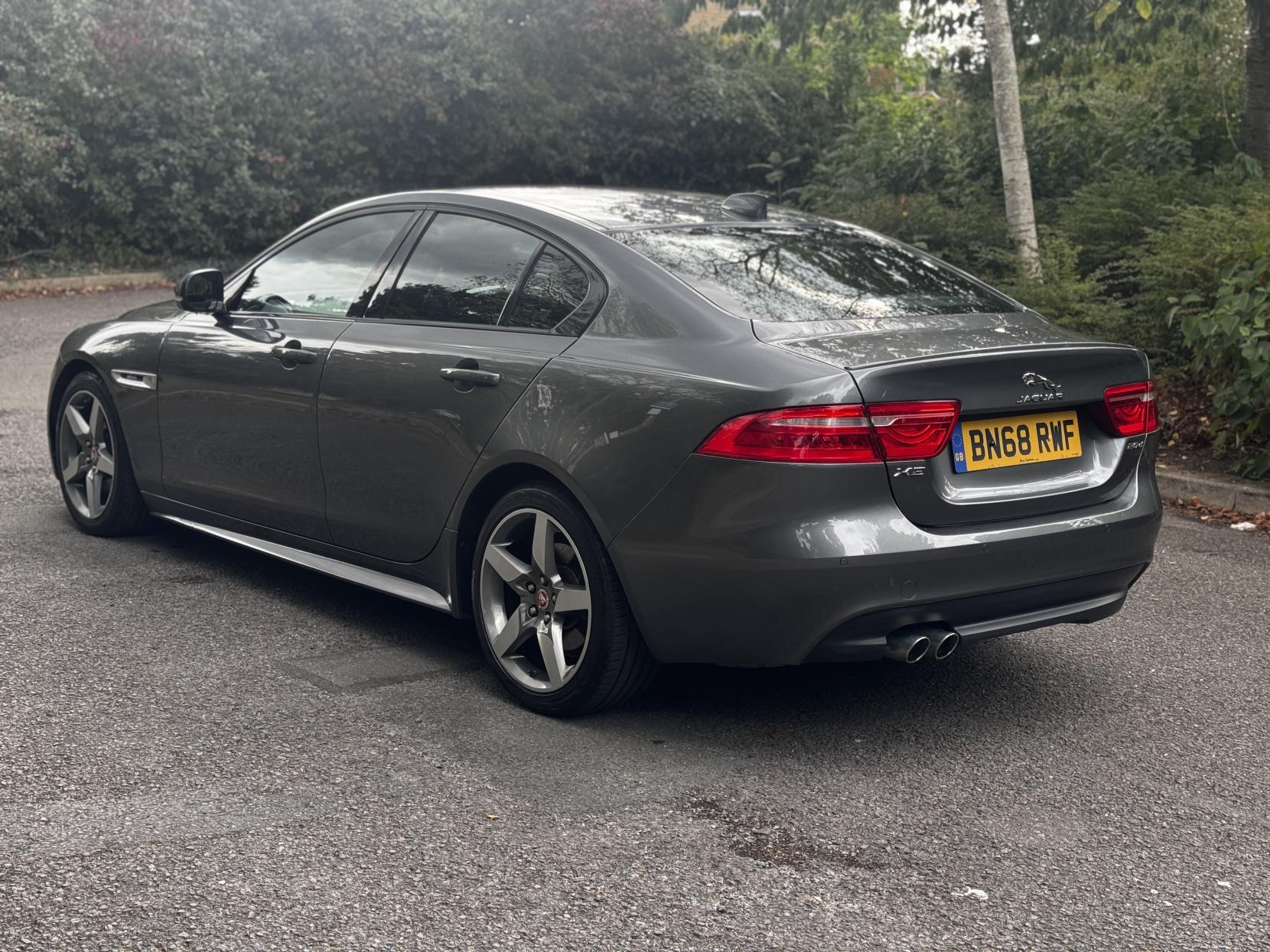 Jaguar XE 2.0d R-Sport Saloon 4dr Diesel Auto Euro 6 (s/s) (180 ps)