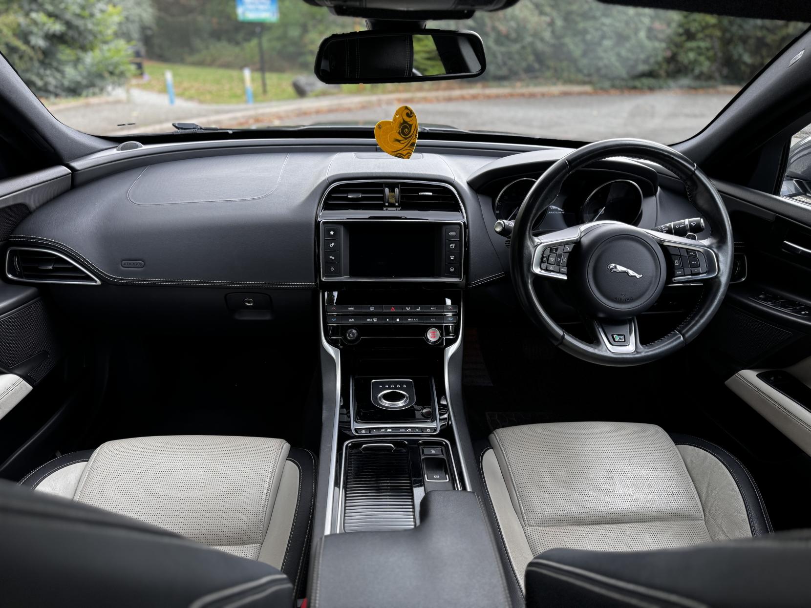 Jaguar XE 2.0d R-Sport Saloon 4dr Diesel Auto Euro 6 (s/s) (180 ps)