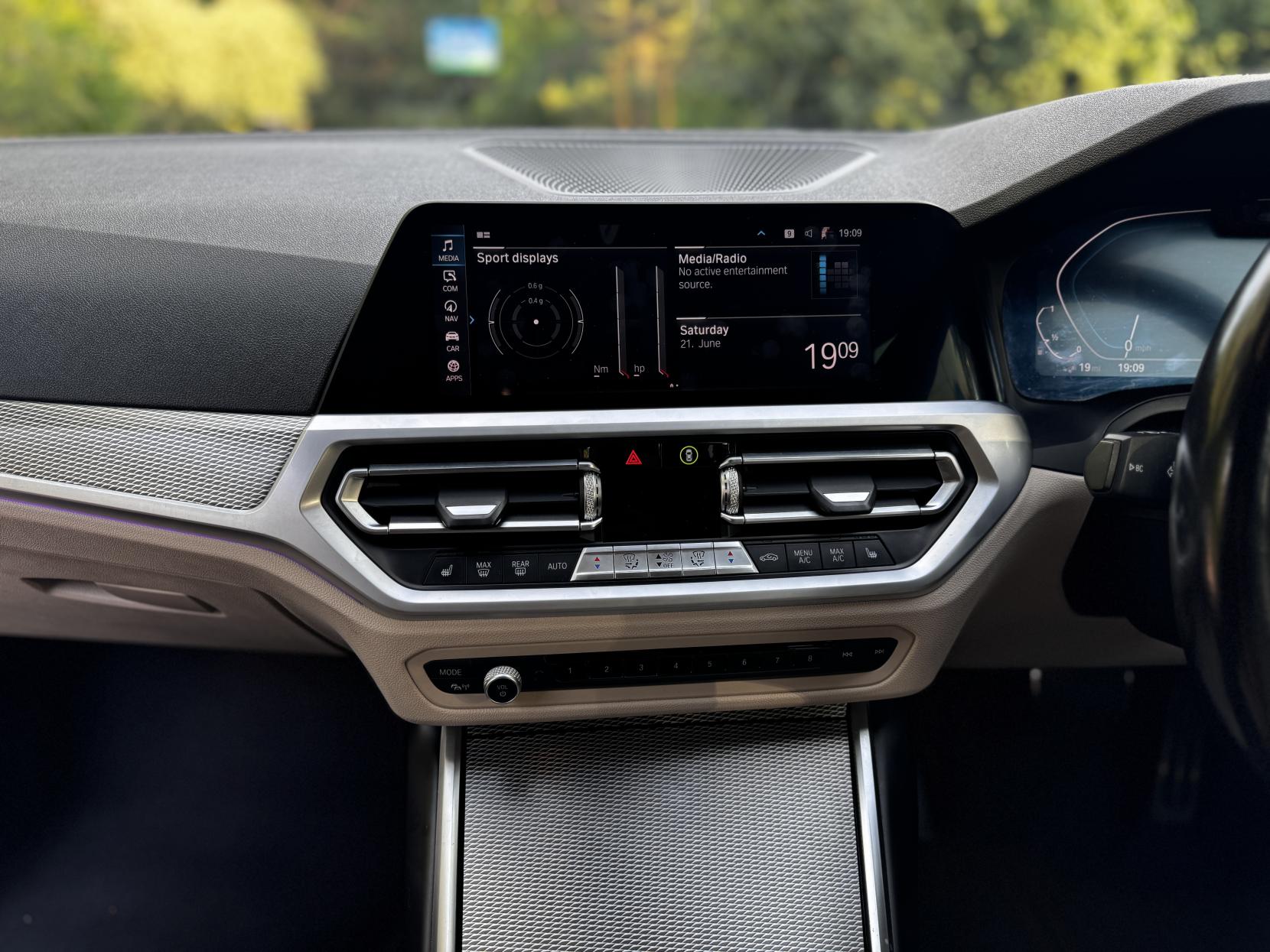 BMW 3 Series 2.0 330e 12kWh M Sport Saloon 4dr Petrol Plug-in Hybrid Auto Euro 6 (s/s) (292 ps)