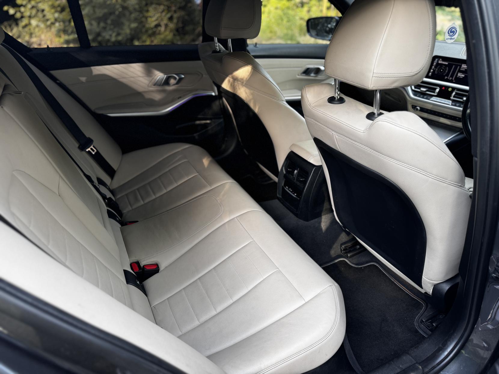 BMW 3 Series 2.0 330e 12kWh M Sport Saloon 4dr Petrol Plug-in Hybrid Auto Euro 6 (s/s) (292 ps)