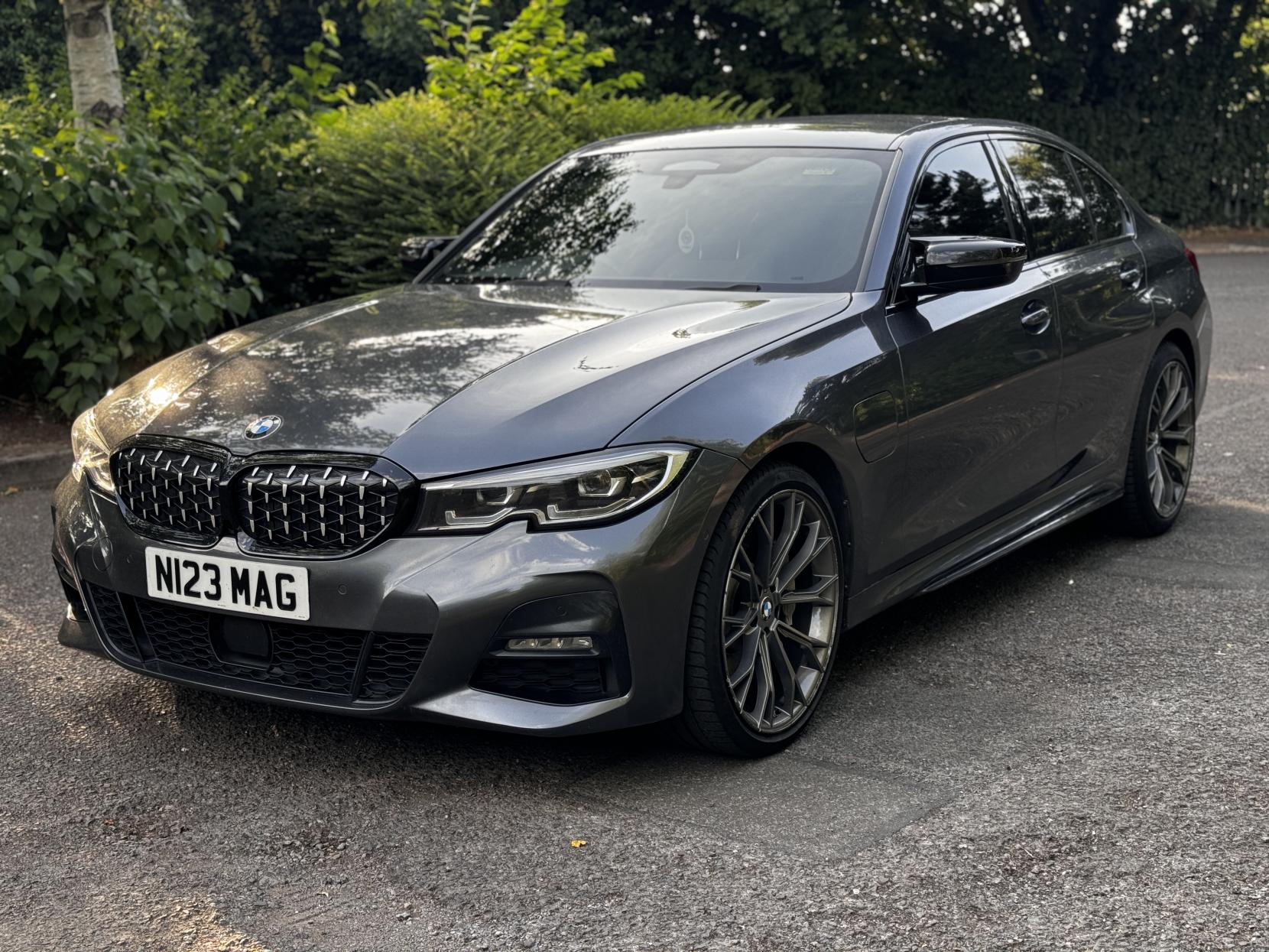 BMW 3 Series 2.0 330e 12kWh M Sport Saloon 4dr Petrol Plug-in Hybrid Auto Euro 6 (s/s) (292 ps)