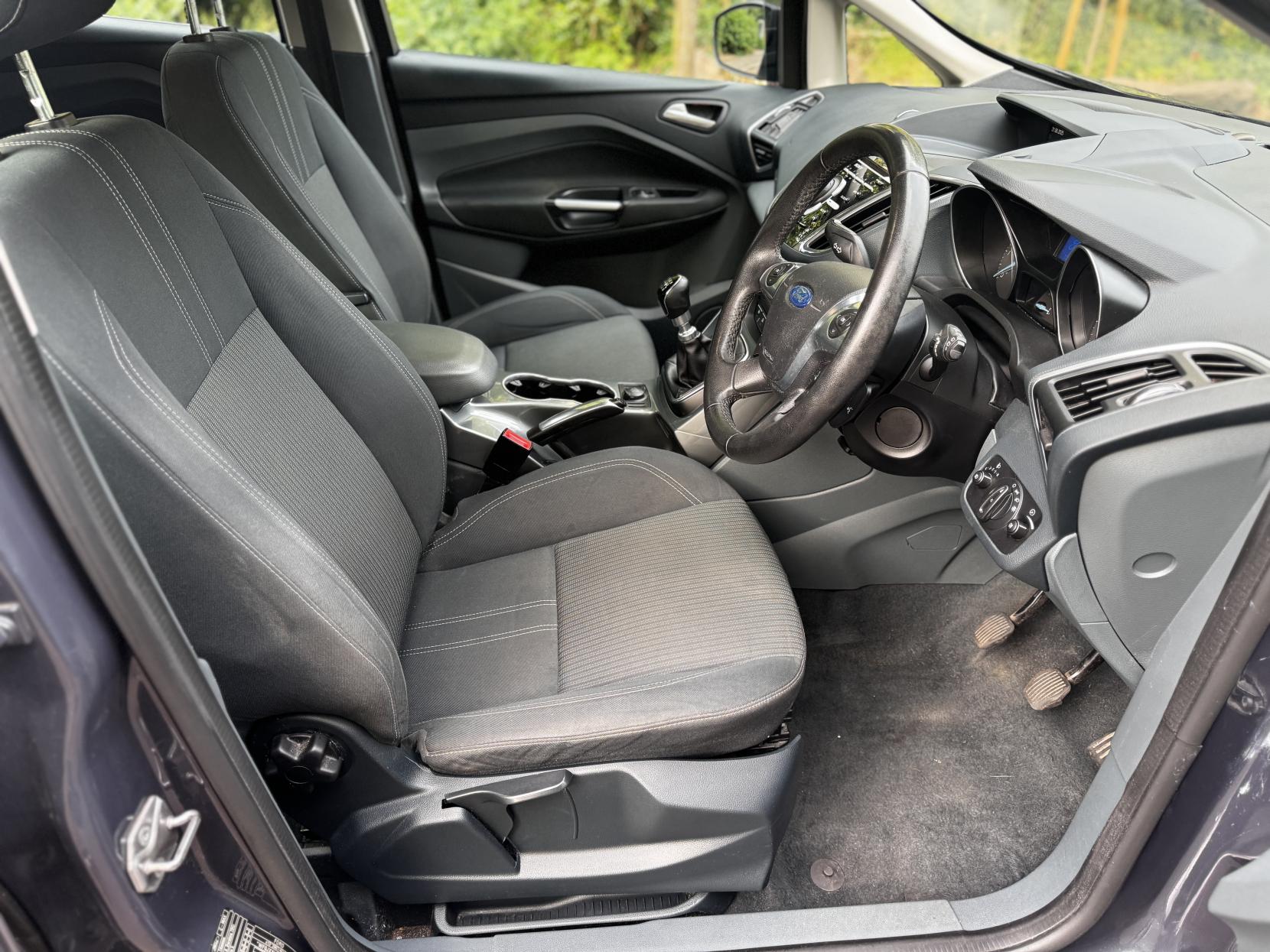 Ford C-Max 1.6 TDCi Titanium MPV 5dr Diesel Manual Euro 5 (115 ps)