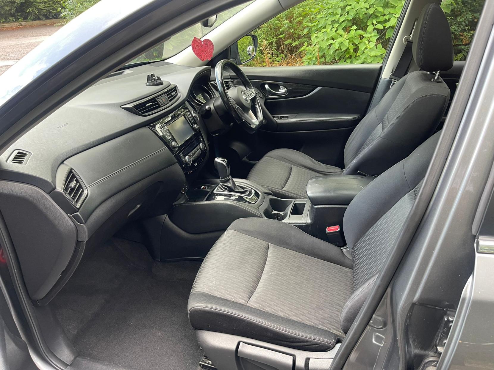 Nissan X-Trail 1.6 dCi N-Connecta SUV 5dr Diesel XTRON Euro 6 (s/s) (130 ps)