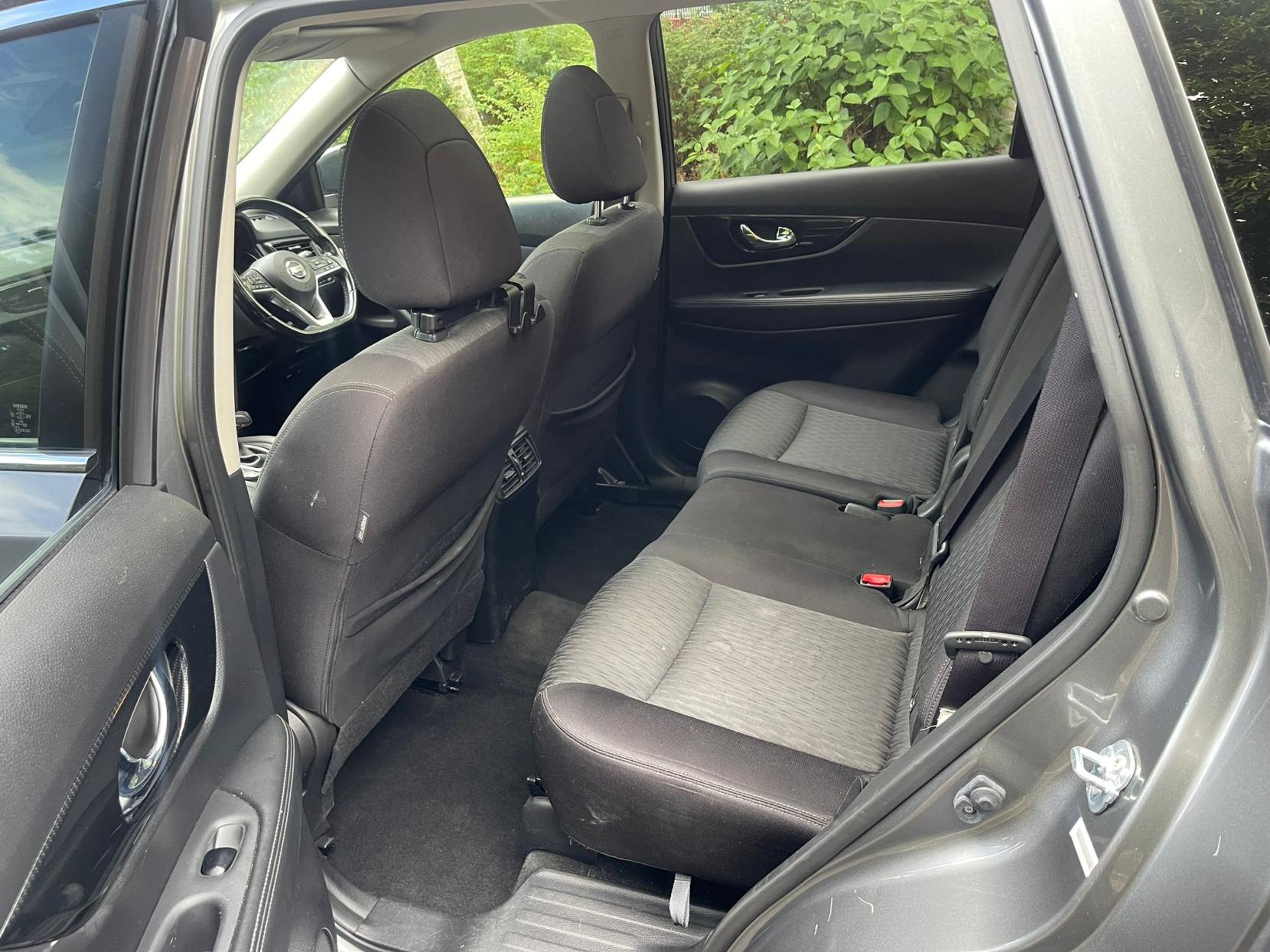 Nissan X-Trail 1.6 dCi N-Connecta SUV 5dr Diesel XTRON Euro 6 (s/s) (130 ps)