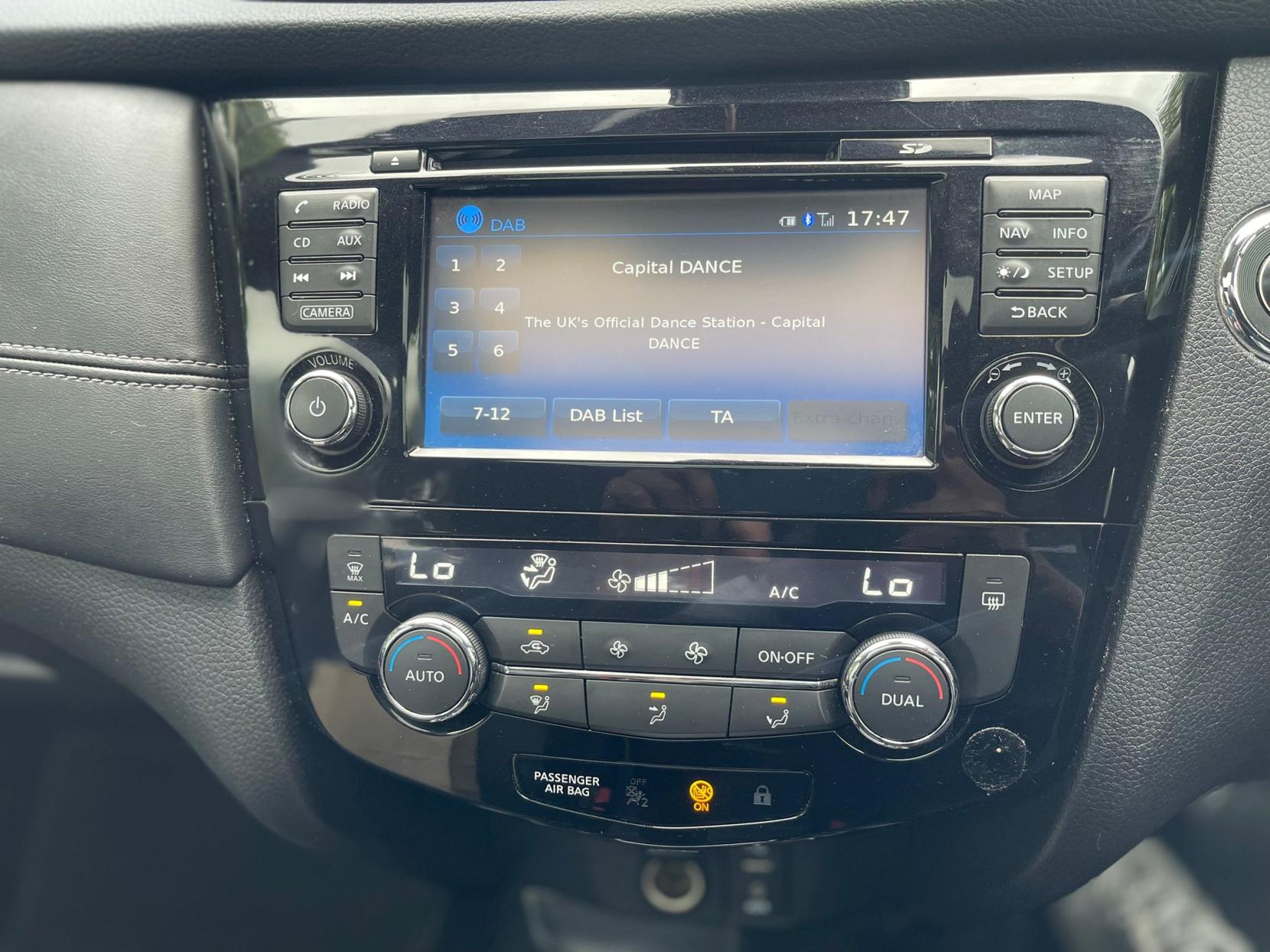 Nissan X-Trail 1.6 dCi N-Connecta SUV 5dr Diesel XTRON Euro 6 (s/s) (130 ps)