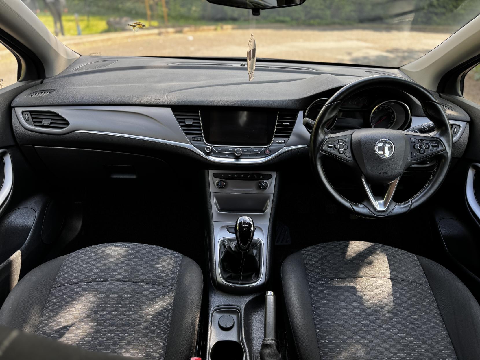 Vauxhall Astra 1.6 CDTi ecoFLEX Tech Line Sports Tourer 5dr Diesel Manual Euro 6 (s/s) (110 ps)