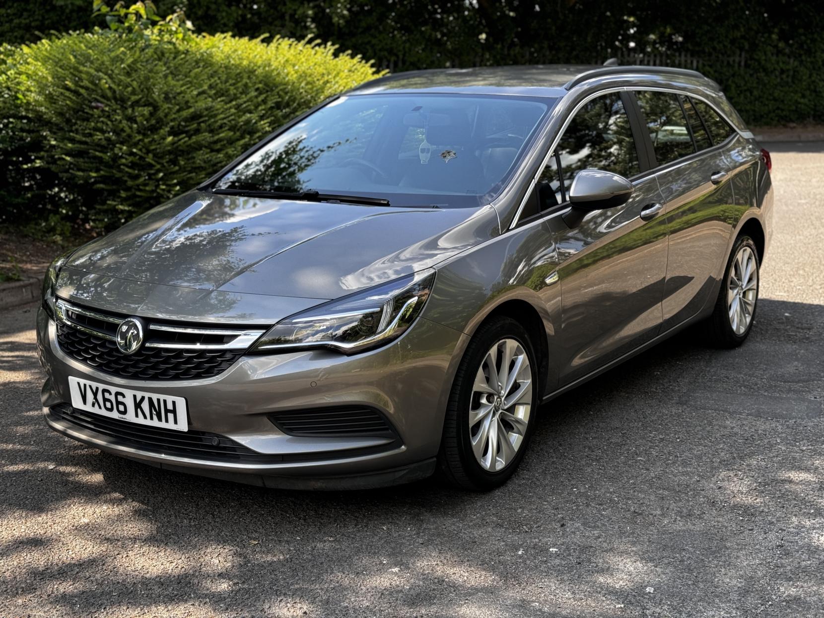 Vauxhall Astra 1.6 CDTi ecoFLEX Tech Line Sports Tourer 5dr Diesel Manual Euro 6 (s/s) (110 ps)