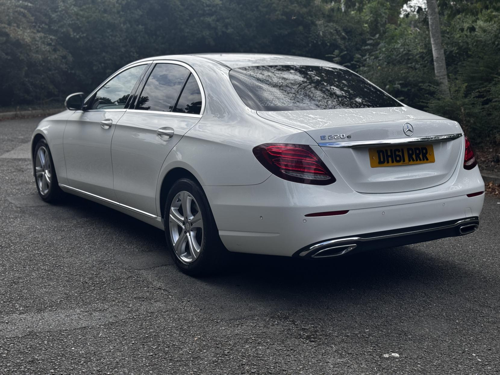Mercedes-Benz E Class 2.0 E220d SE Saloon 4dr Diesel G-Tronic+ Euro 6 (s/s) (194 ps)