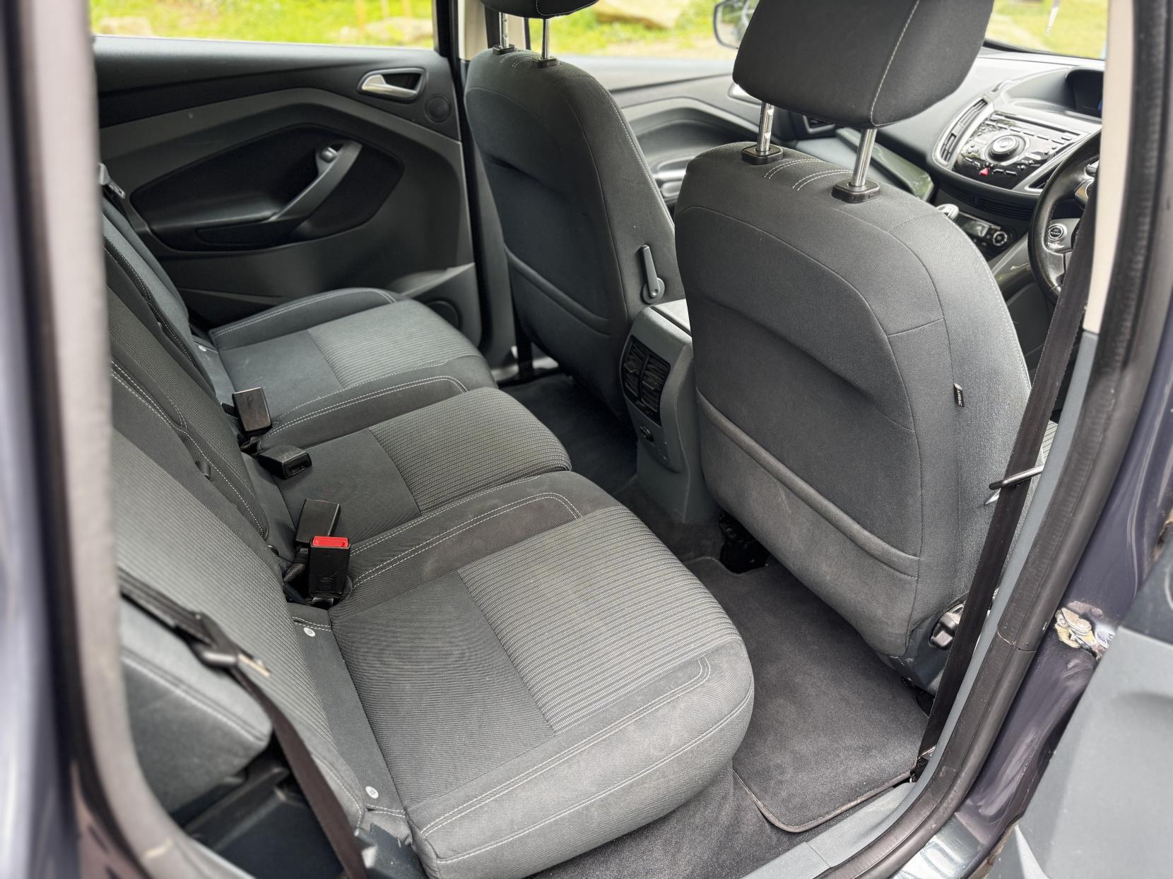 Ford C-Max 2.0 TDCi Titanium MPV 5dr Diesel Powershift Euro 5 (140 ps)