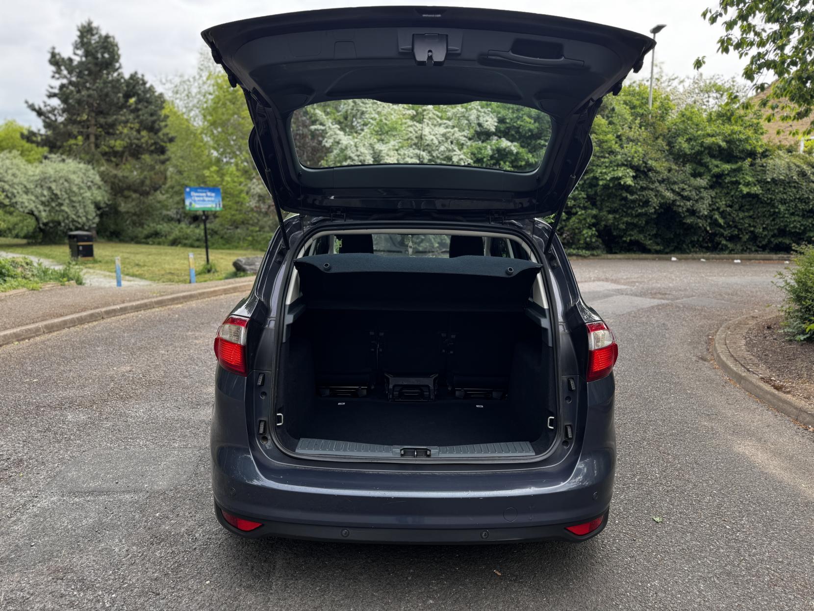 Ford C-Max 2.0 TDCi Titanium MPV 5dr Diesel Powershift Euro 5 (140 ps)