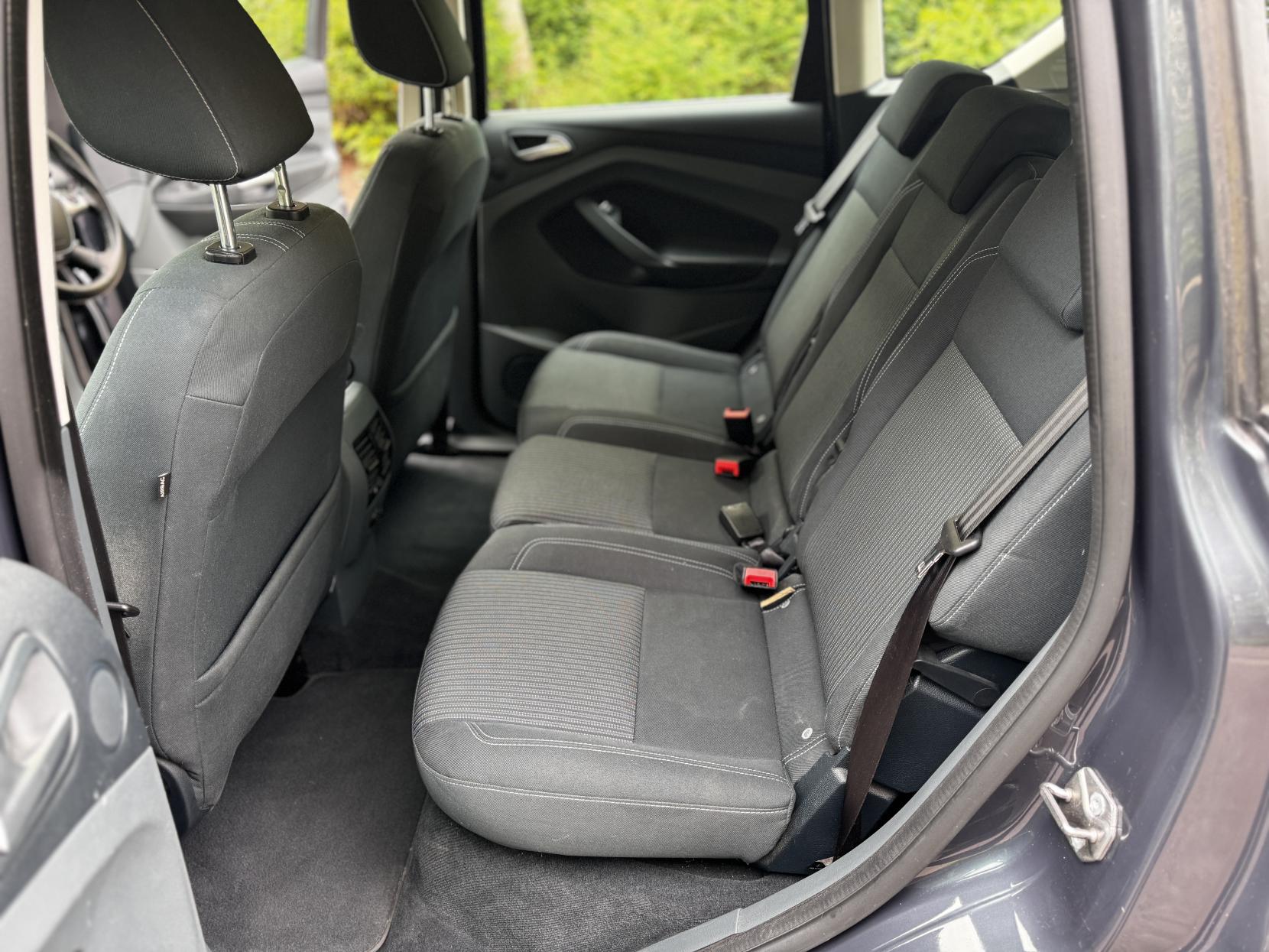 Ford C-Max 2.0 TDCi Titanium MPV 5dr Diesel Powershift Euro 5 (140 ps)