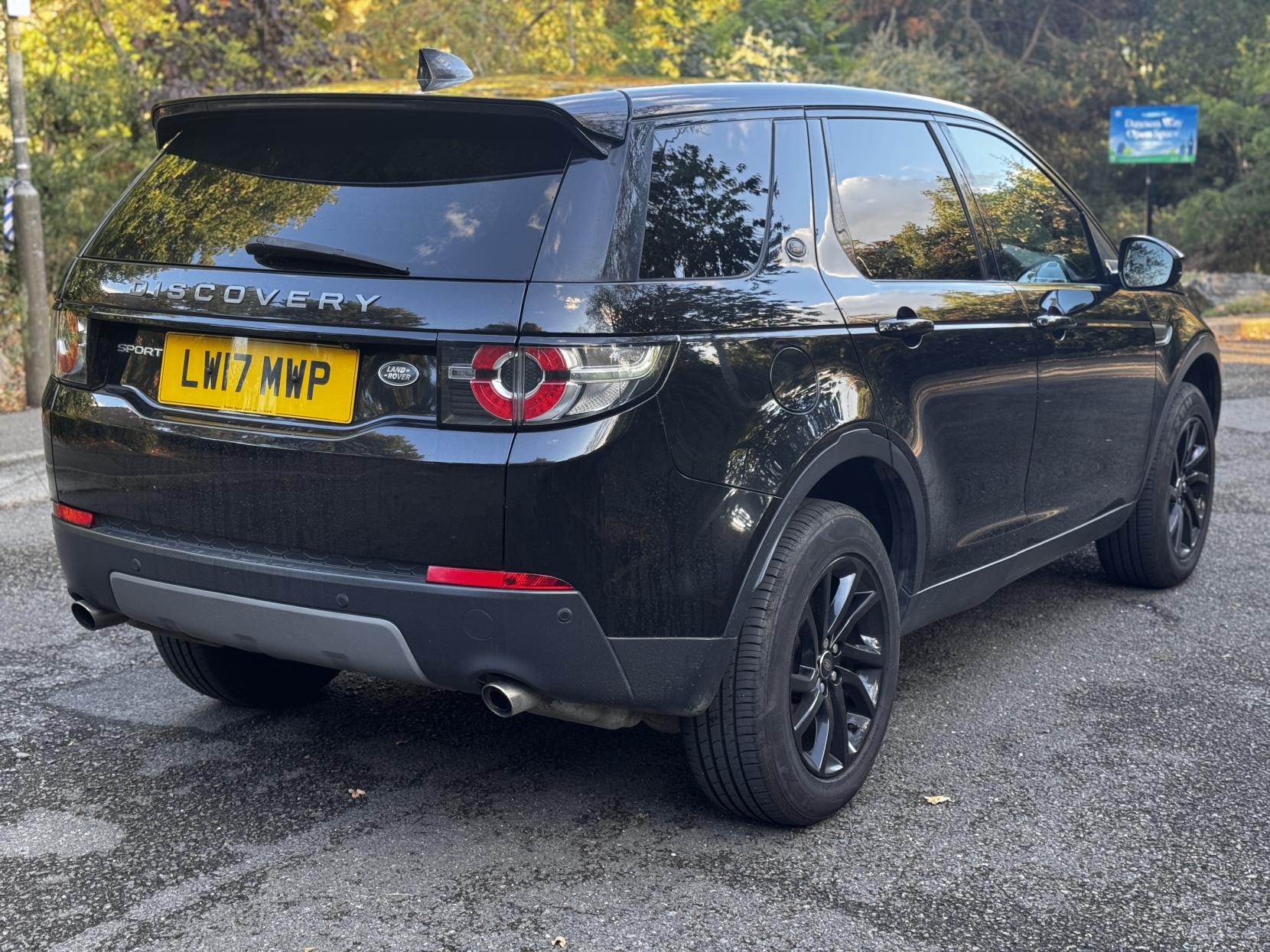 Land Rover Discovery Sport 2.0 TD4 SE SUV 5dr Diesel Auto 4WD Euro 6 (s/s) (180 ps)