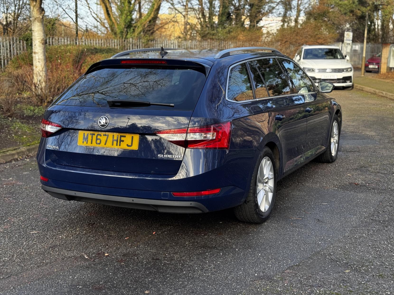 Skoda Superb 2.0 TDI SE Technology Estate 5dr Diesel Manual Euro 6 (s/s) (150 ps)