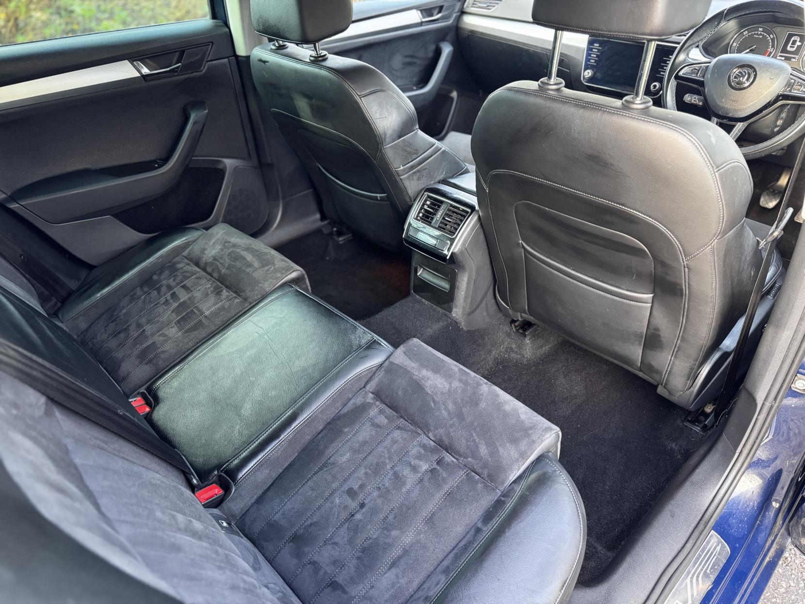 Skoda Superb 2.0 TDI SE Technology Estate 5dr Diesel Manual Euro 6 (s/s) (150 ps)