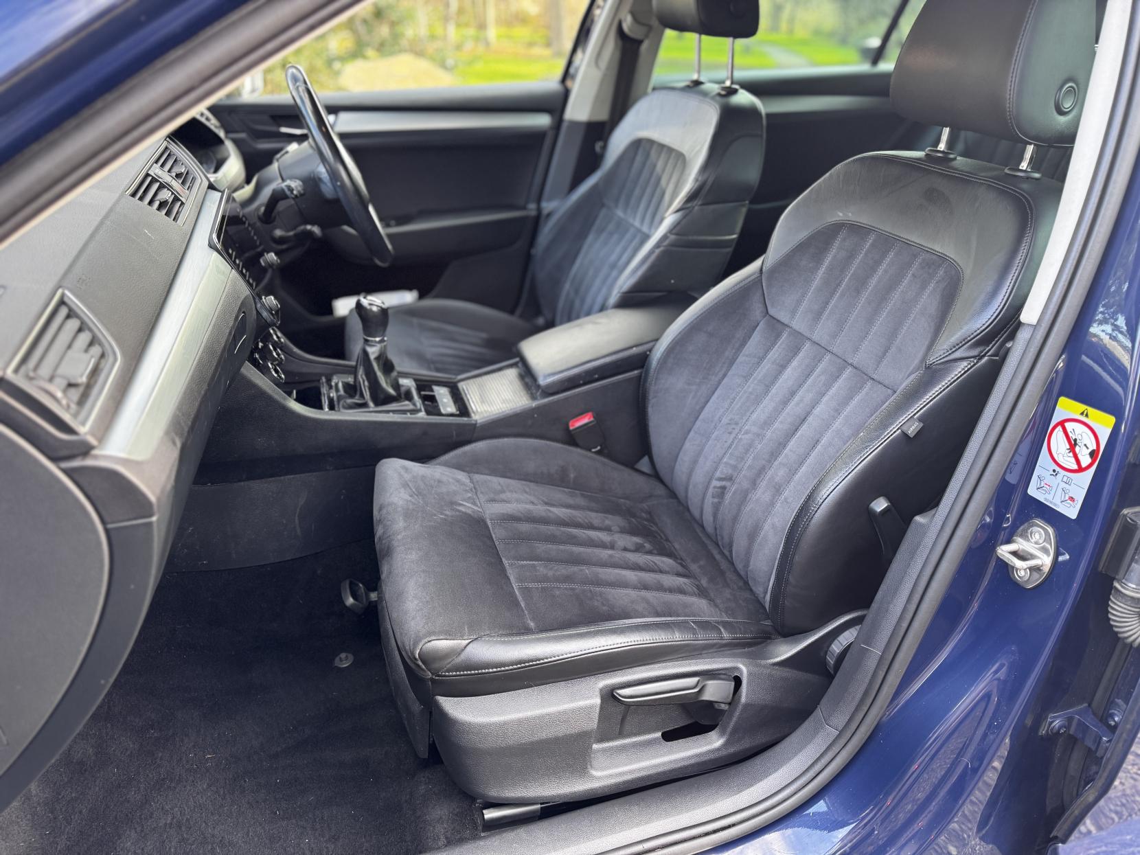 Skoda Superb 2.0 TDI SE Technology Estate 5dr Diesel Manual Euro 6 (s/s) (150 ps)