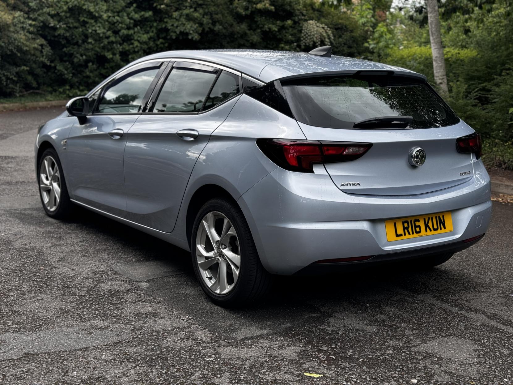 Vauxhall Astra 1.4i Turbo SRi Nav Hatchback 5dr Petrol Manual Euro 6 (150 ps)