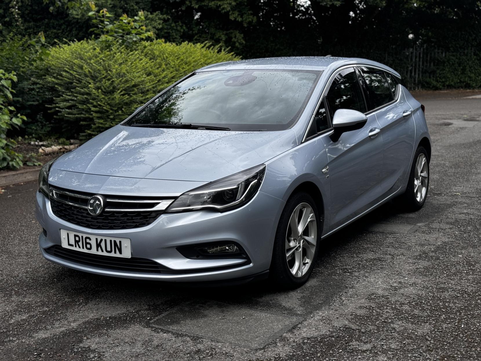 Vauxhall Astra 1.4i Turbo SRi Nav Hatchback 5dr Petrol Manual Euro 6 (150 ps)