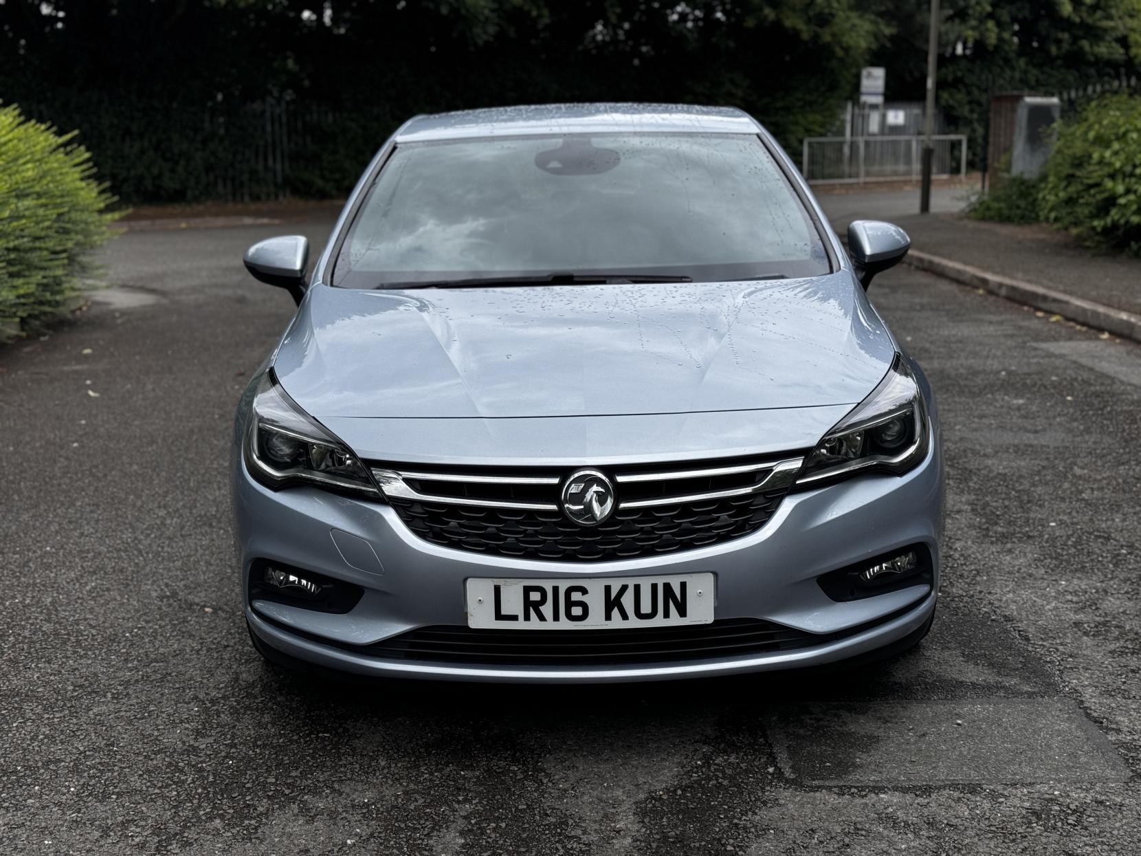 Vauxhall Astra 1.4i Turbo SRi Nav Hatchback 5dr Petrol Manual Euro 6 (150 ps)