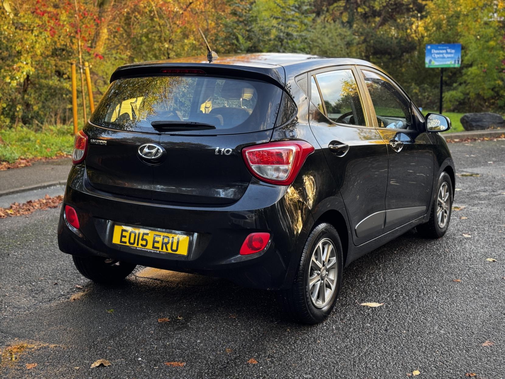 Hyundai i10 1.0 Premium Hatchback 5dr Petrol Manual Euro 5 (66 ps)