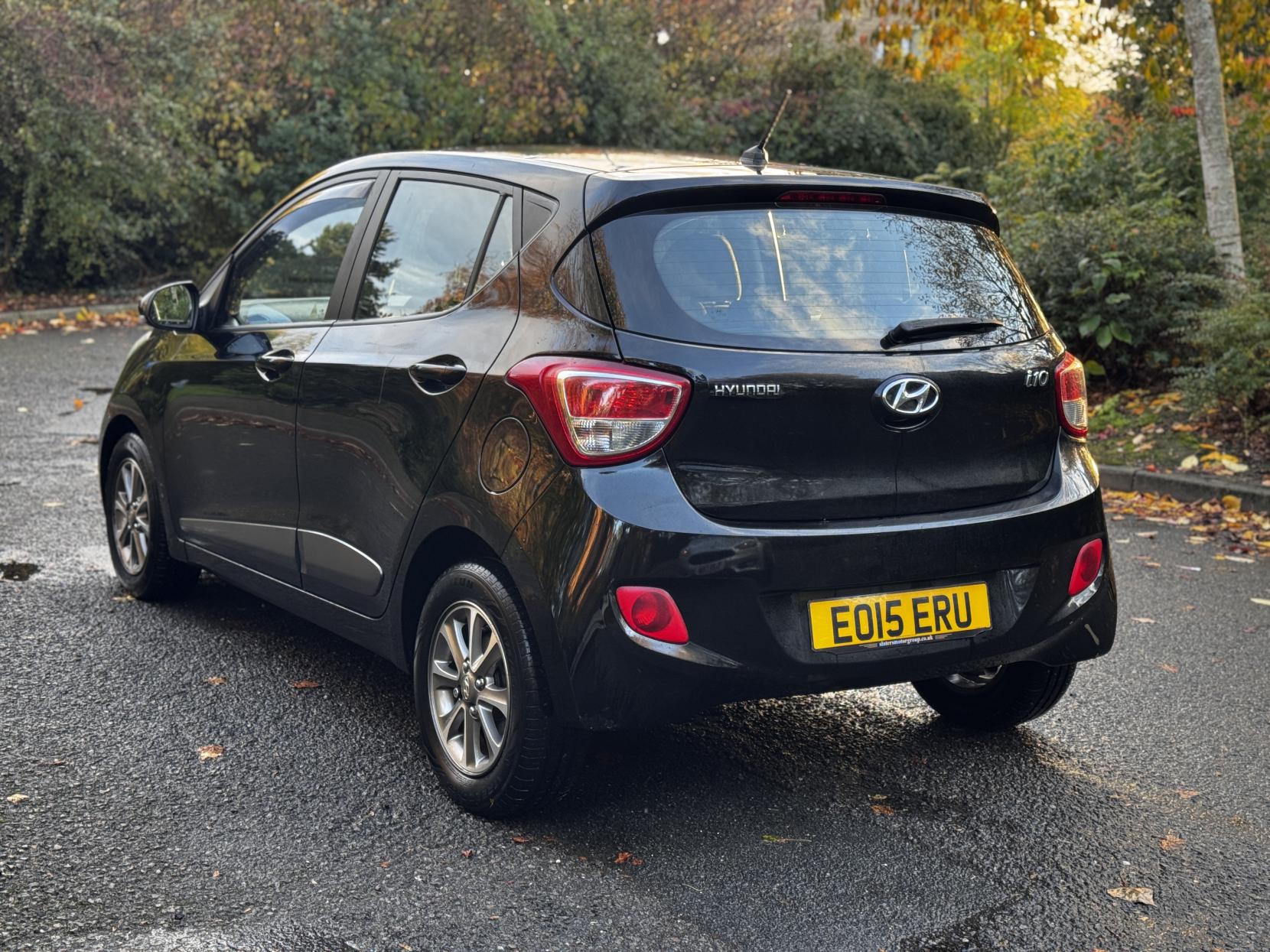 Hyundai i10 1.0 Premium Hatchback 5dr Petrol Manual Euro 5 (66 ps)