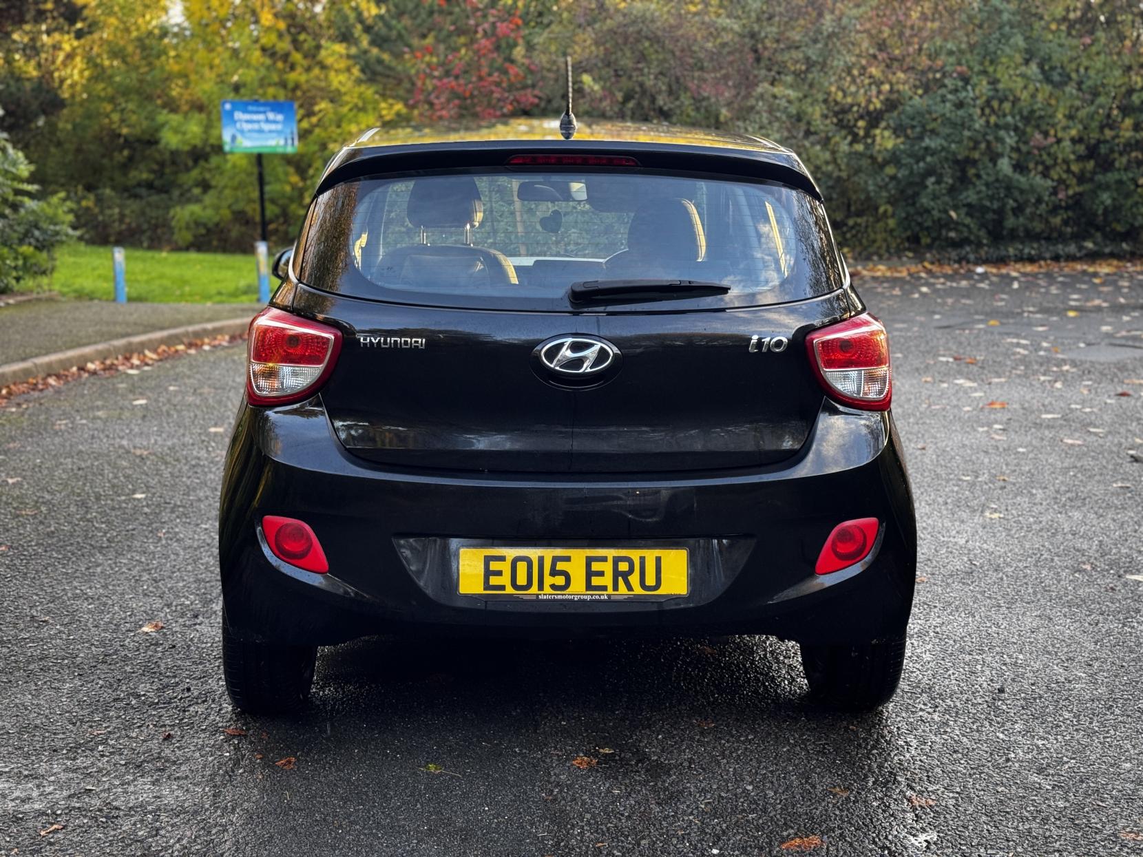 Hyundai i10 1.0 Premium Hatchback 5dr Petrol Manual Euro 5 (66 ps)