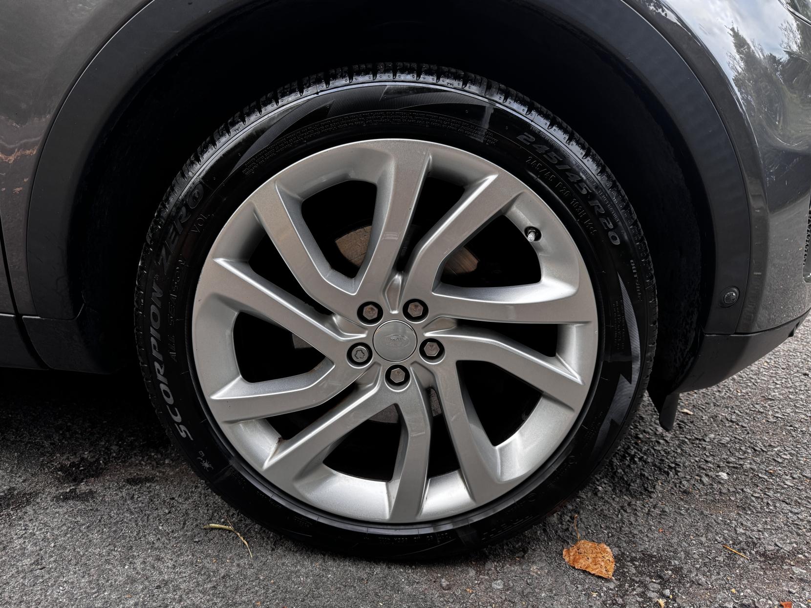 Land Rover Discovery Sport 2.0 TD4 HSE Luxury SUV 5dr Diesel Auto 4WD Euro 6 (s/s) (180 ps)