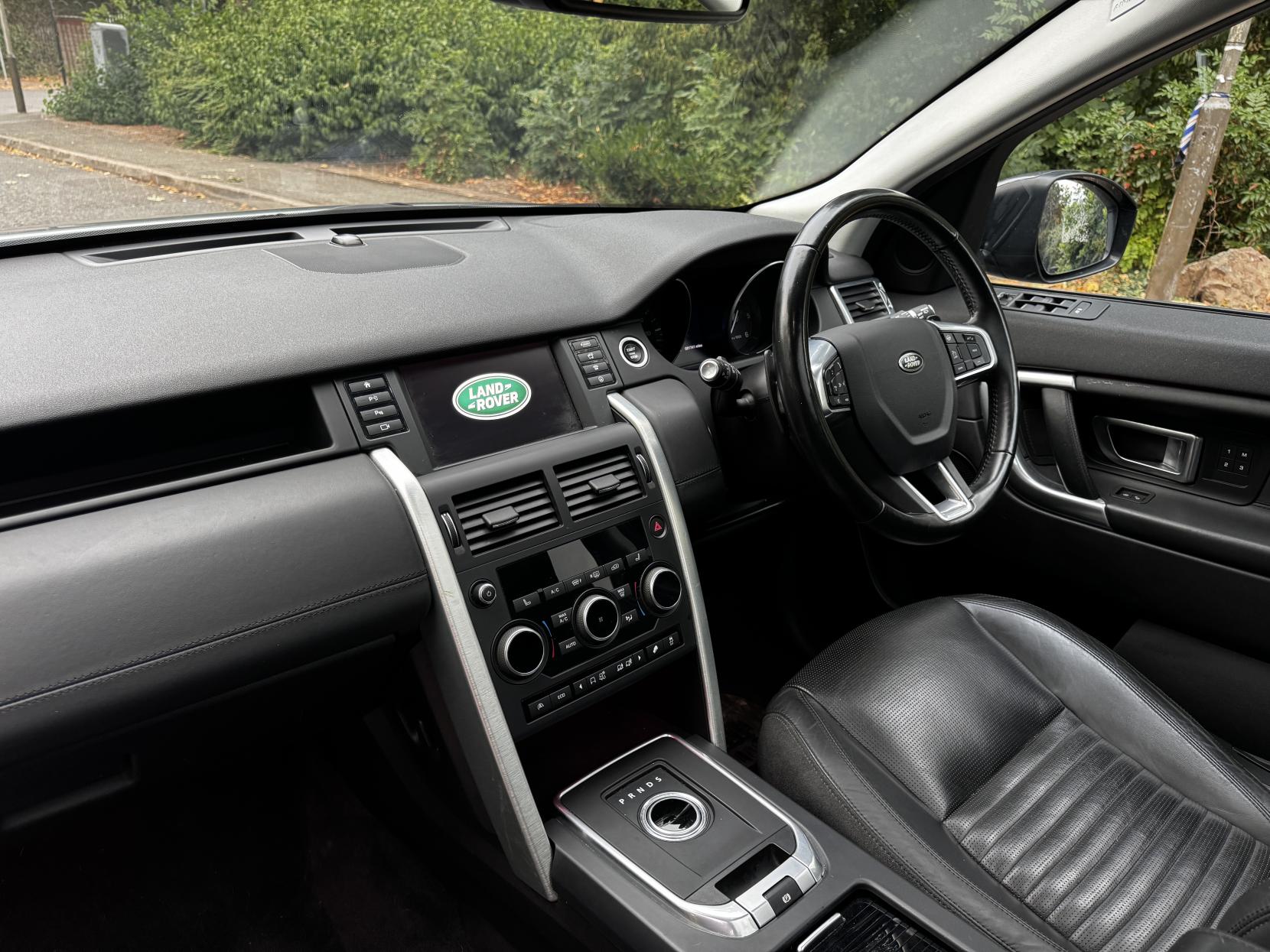 Land Rover Discovery Sport 2.0 TD4 HSE Luxury SUV 5dr Diesel Auto 4WD Euro 6 (s/s) (180 ps)