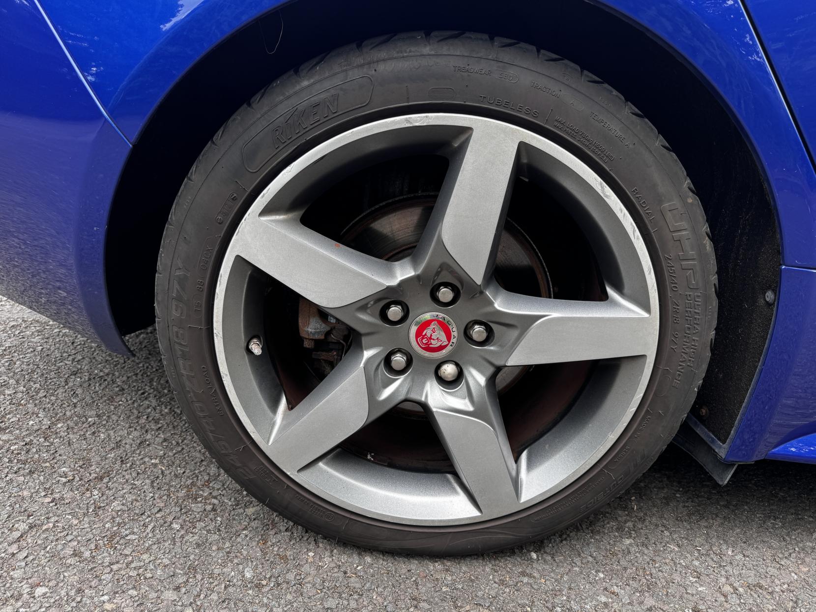 Jaguar XE 2.0d R-Sport Saloon 4dr Diesel Auto Euro 6 (s/s) (180 ps)