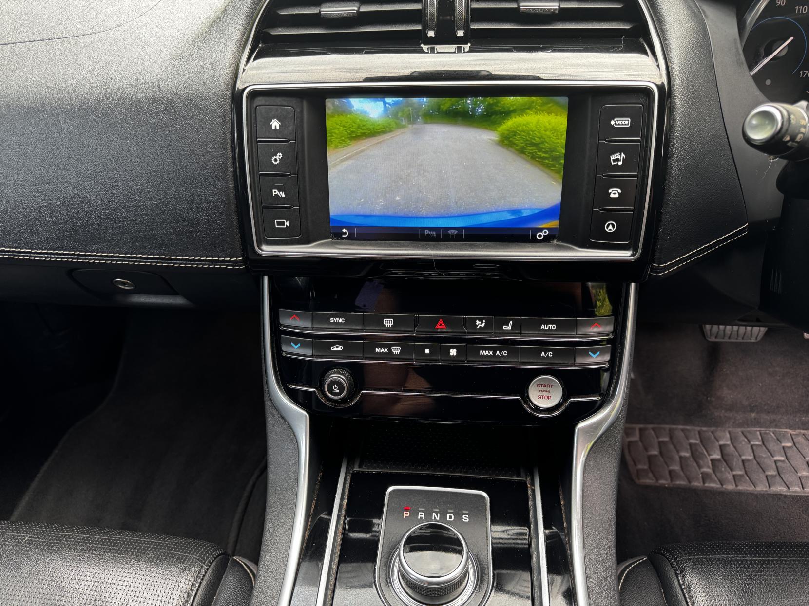 Jaguar XE 2.0d R-Sport Saloon 4dr Diesel Auto Euro 6 (s/s) (180 ps)