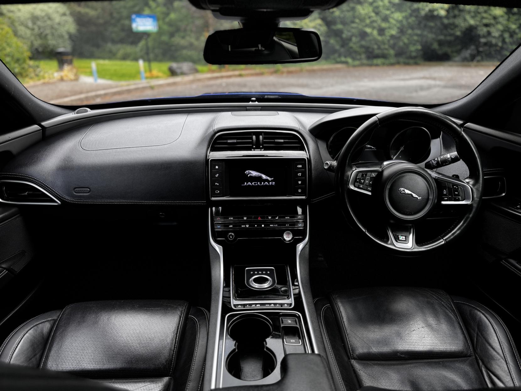 Jaguar XE 2.0d R-Sport Saloon 4dr Diesel Auto Euro 6 (s/s) (180 ps)