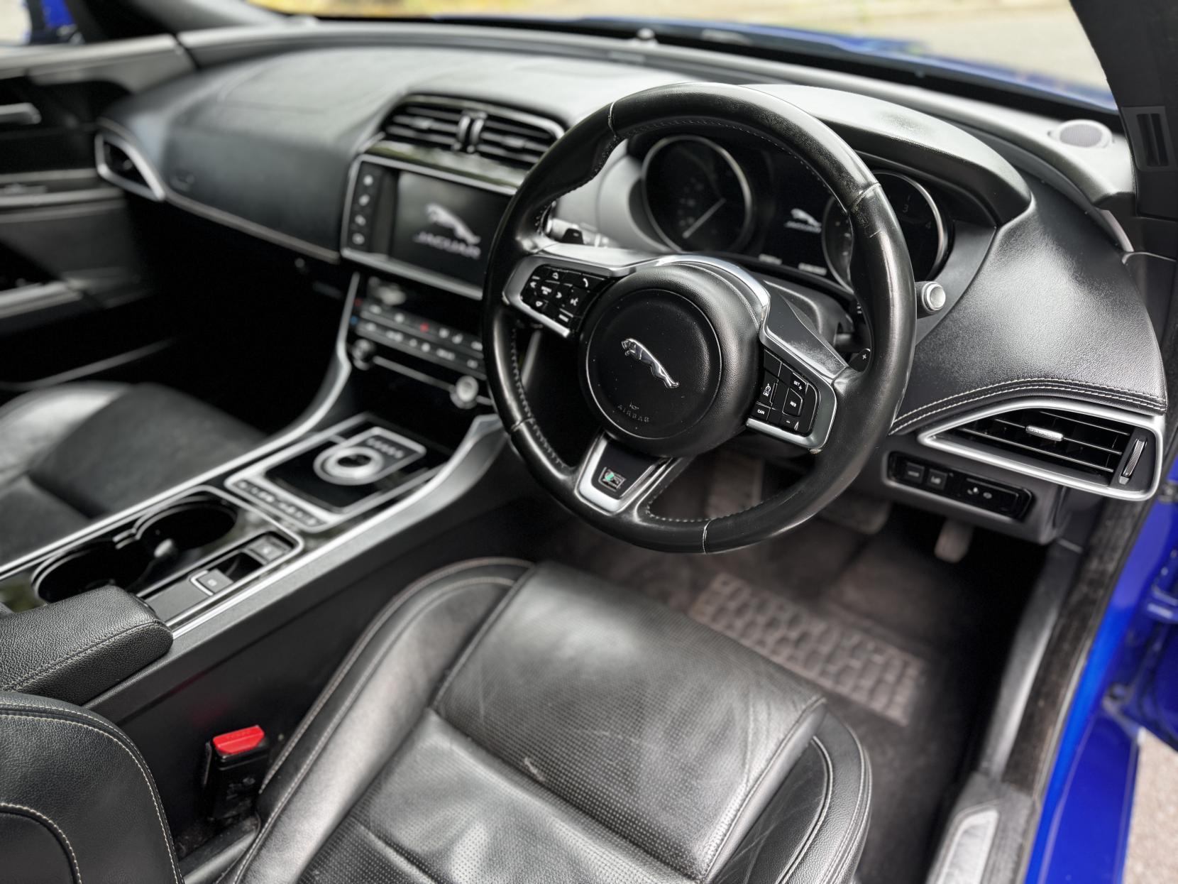 Jaguar XE 2.0d R-Sport Saloon 4dr Diesel Auto Euro 6 (s/s) (180 ps)