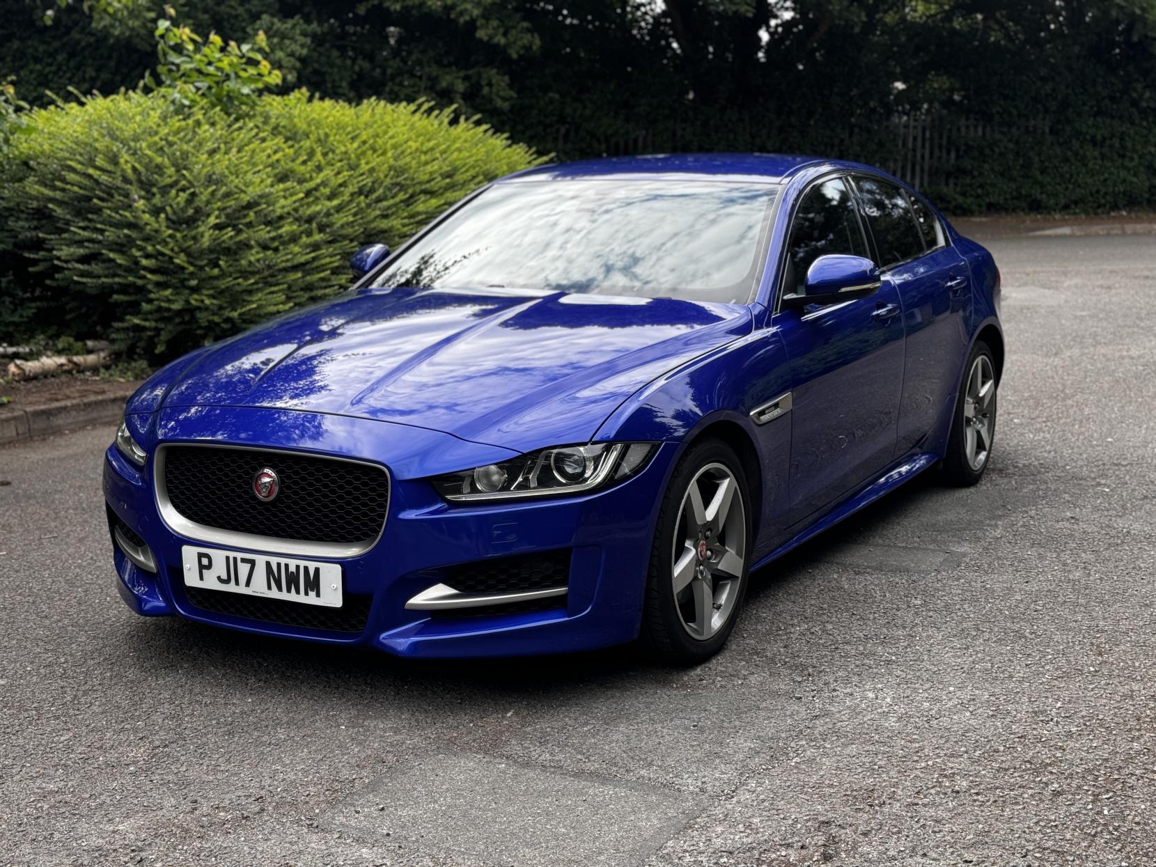 Jaguar XE 2.0d R-Sport Saloon 4dr Diesel Auto Euro 6 (s/s) (180 ps)