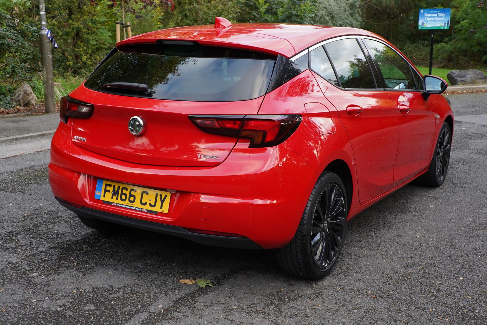 Vauxhall Astra 1.4i Turbo SRi Nav Hatchback 5dr Petrol Manual Euro 6 (150 ps)