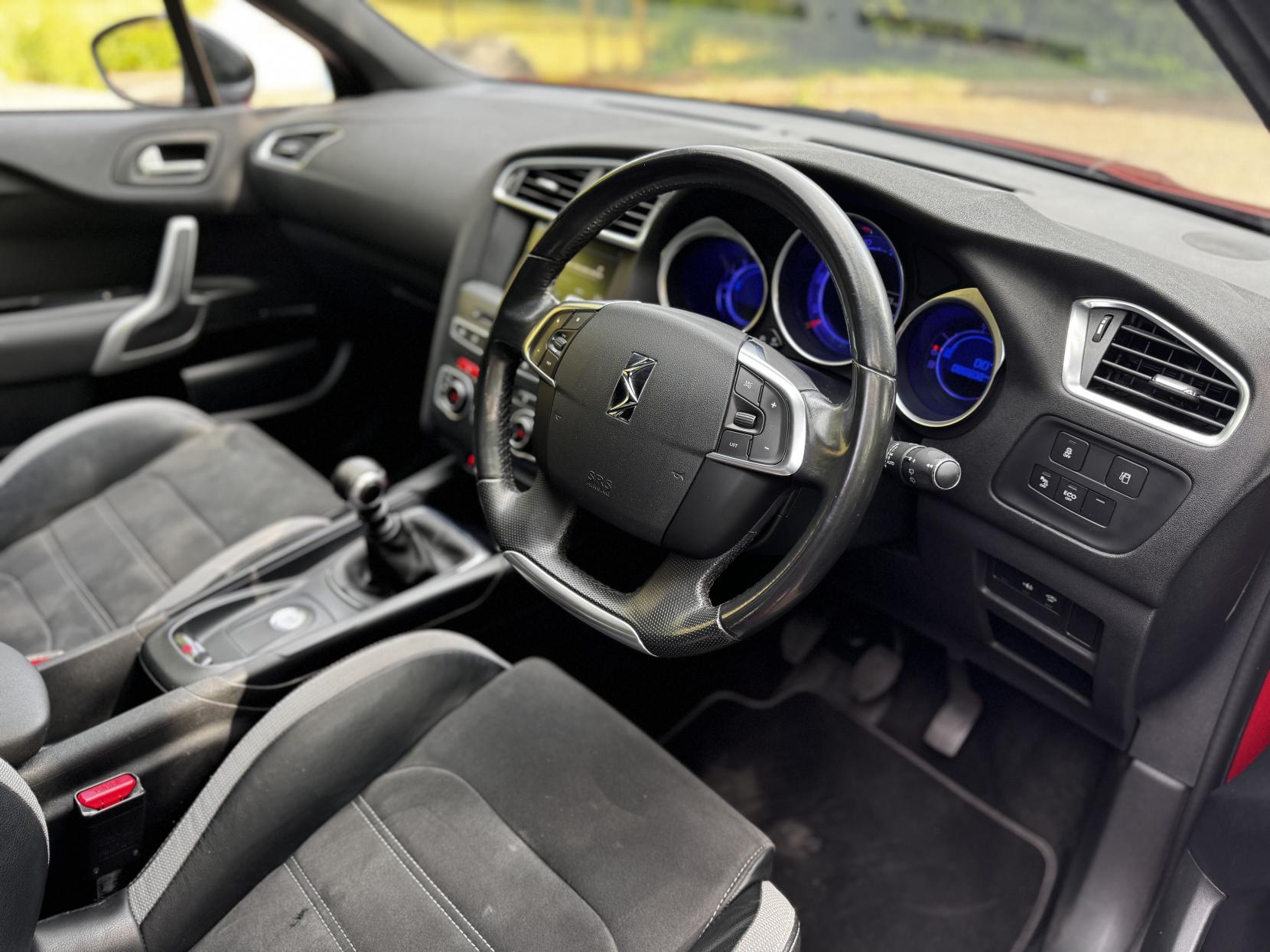 DS AUTOMOBILES DS 4 CROSSBACK 1.6 BlueHDi Crossback 5dr Diesel Manual Euro 6 (s/s) (120 ps)
