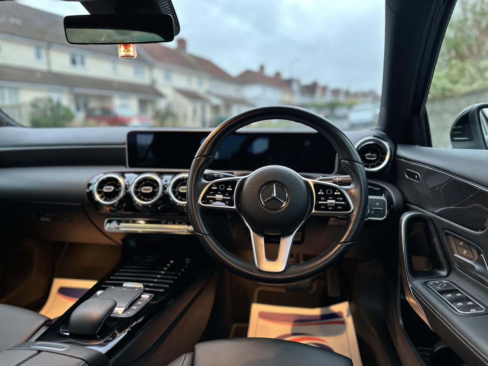 Mercedes-Benz A Class 1.3 A180 Sport (Executive) Hatchback 5dr Petrol 7G-DCT Euro 6 (s/s) (136 ps)