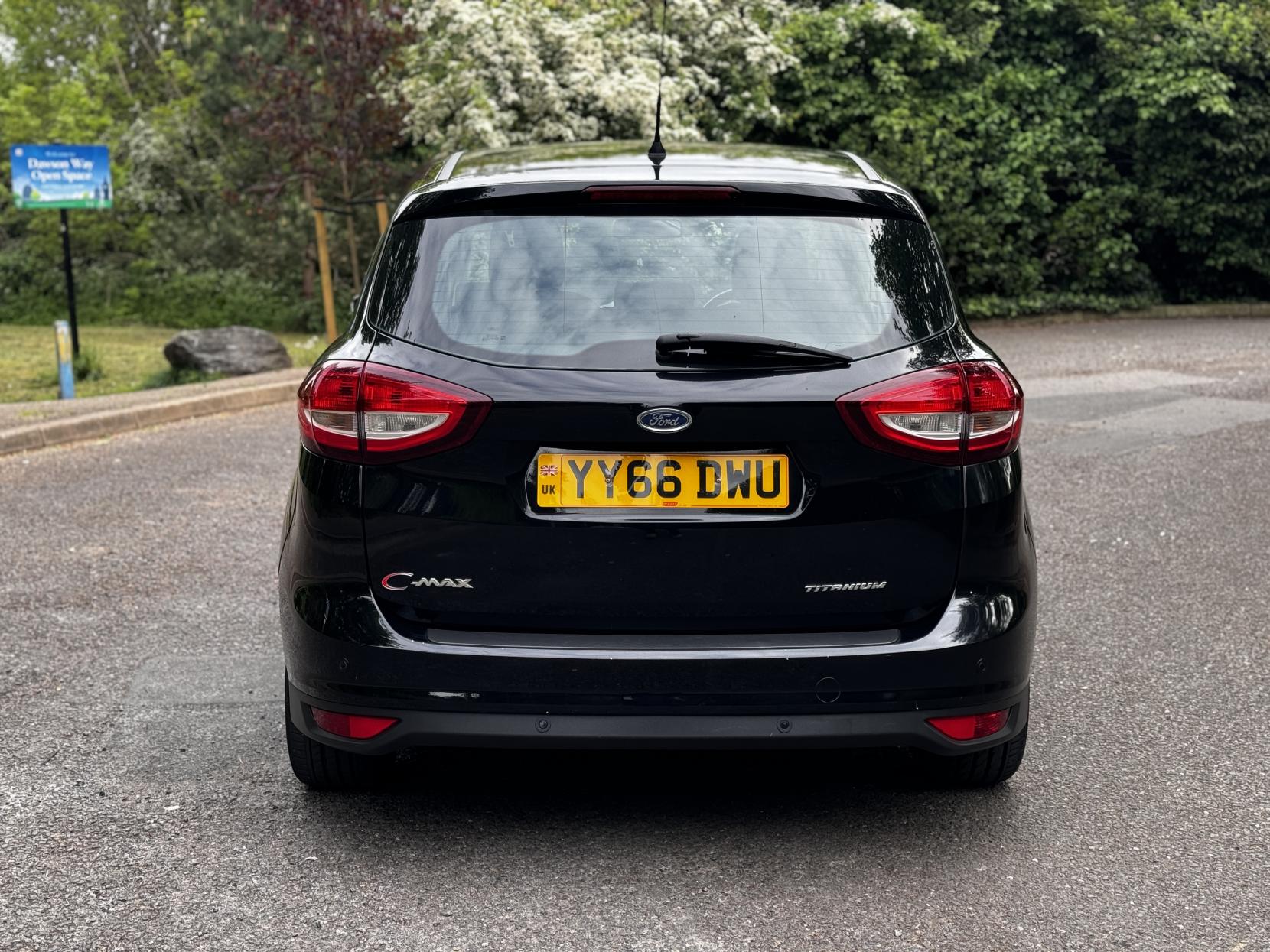 Ford C-Max 2.0 TDCi Titanium MPV 5dr Diesel Powershift Euro 6 (s/s) (Nav) (150 ps)
