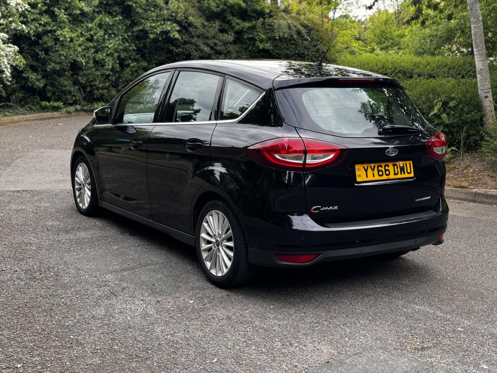 Ford C-Max 2.0 TDCi Titanium MPV 5dr Diesel Powershift Euro 6 (s/s) (Nav) (150 ps)