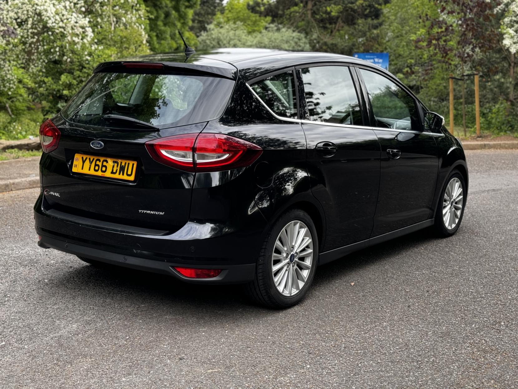 Ford C-Max 2.0 TDCi Titanium MPV 5dr Diesel Powershift Euro 6 (s/s) (Nav) (150 ps)